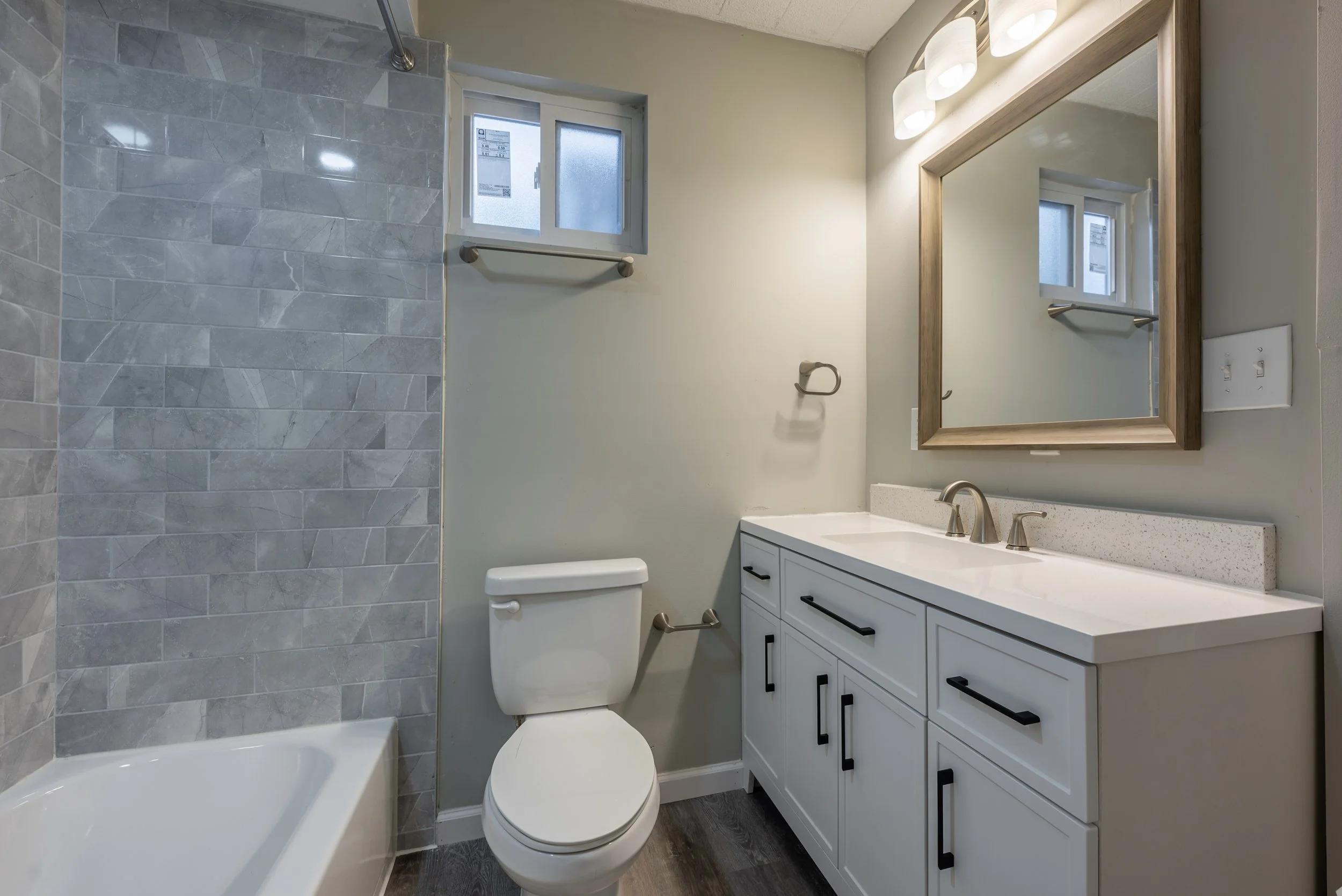 8.Master Bath.jpg