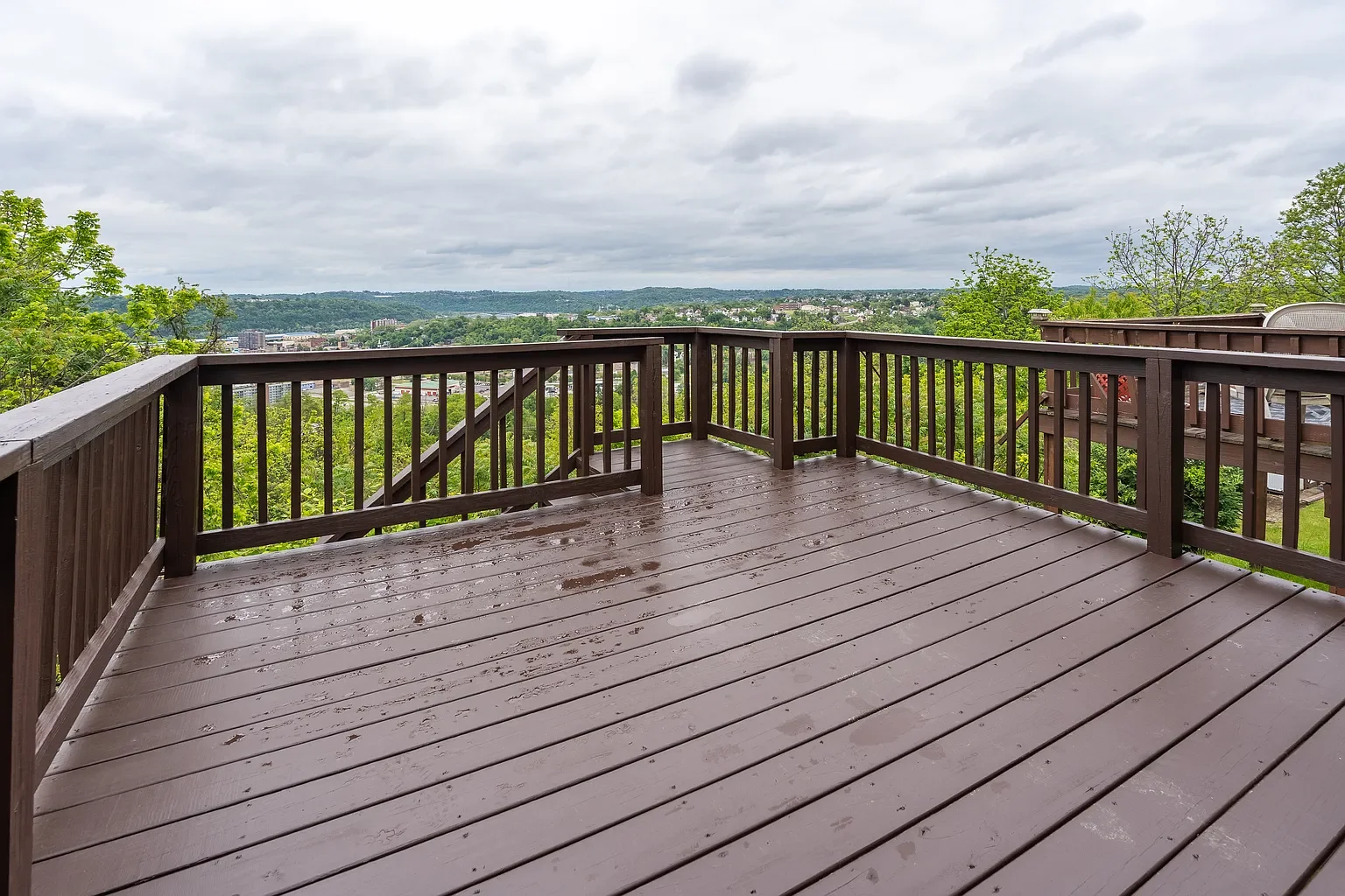319 Dersam Deck2.webp