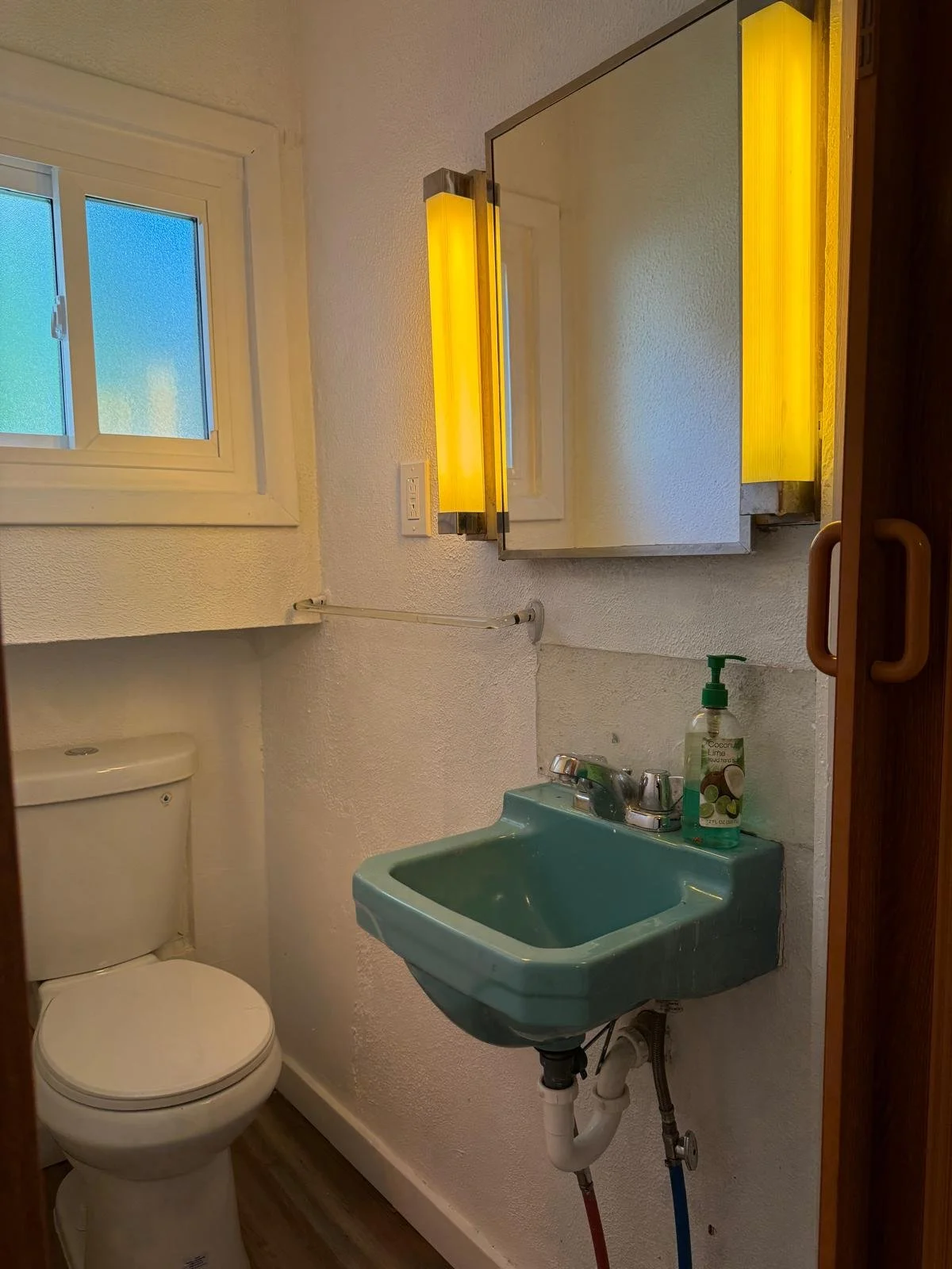 Half bathroom.jpeg