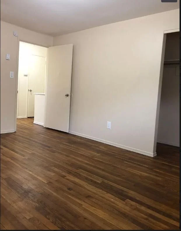 paul court 2 br 2.JPG
