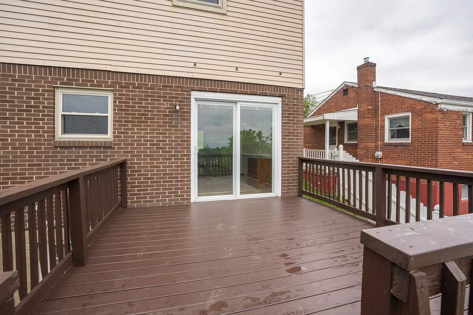 319 Dersam Deck.webp