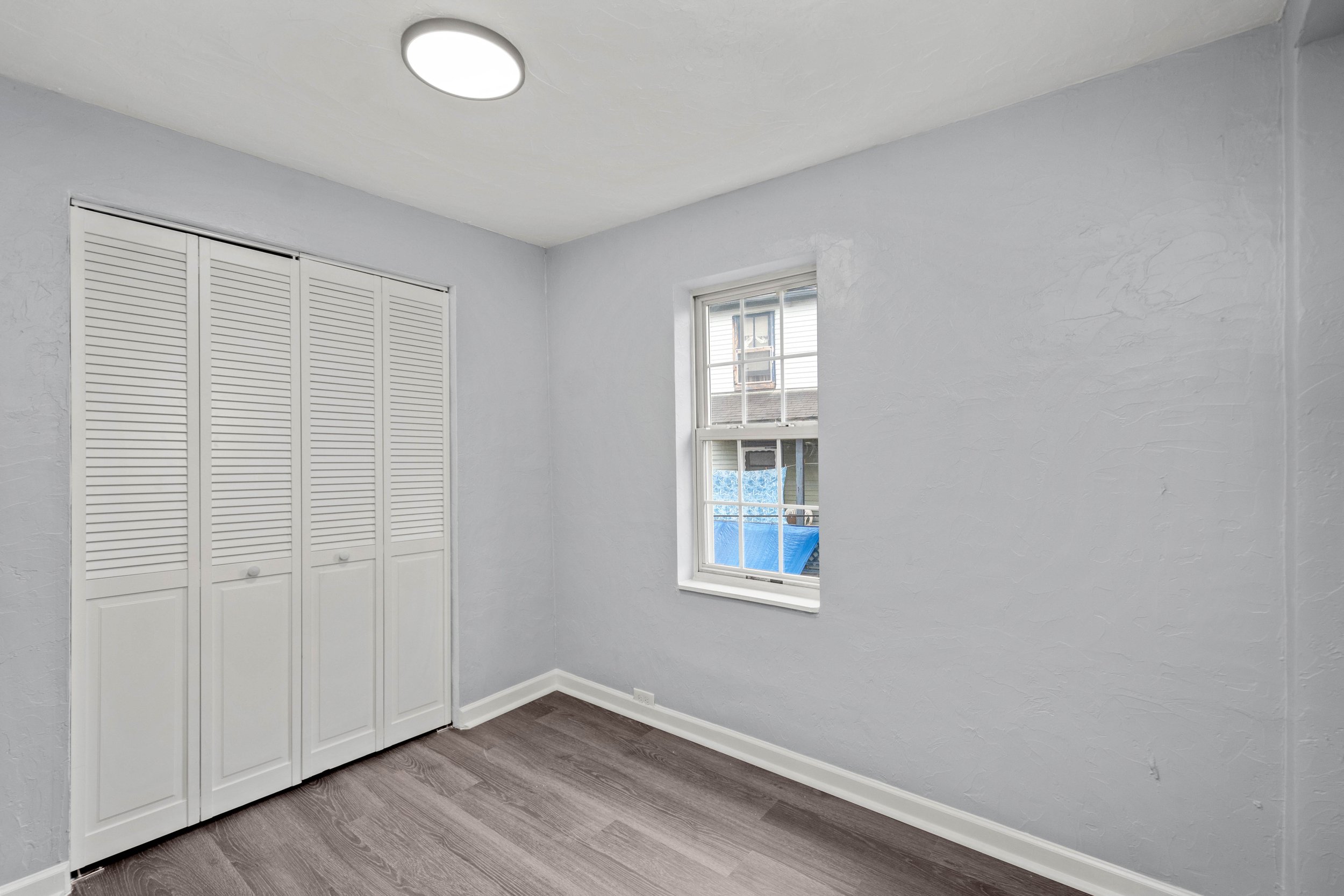 Bed Room_ 904 Hilltop-2.jpg