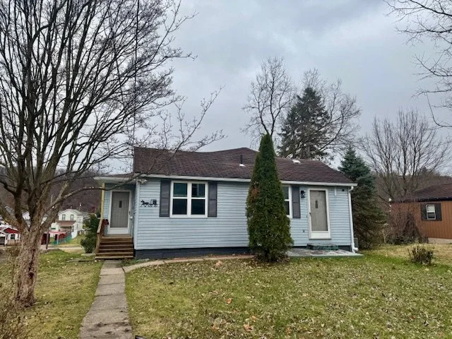 1042 Brackenridge Ave. Brackenridge, PA. 15014 2-Bedroom (3/13/26)