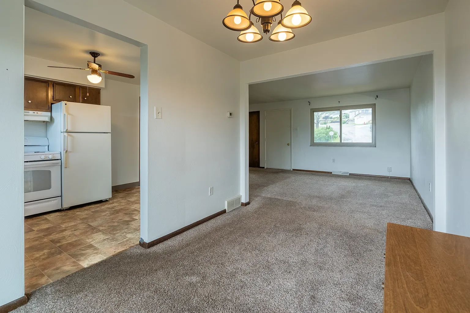 319 Dersam Dining Room.webp
