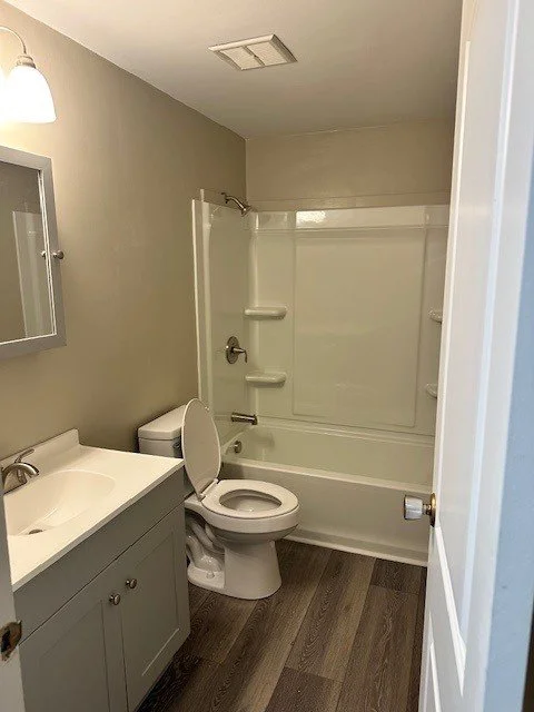Full Bath.jpg