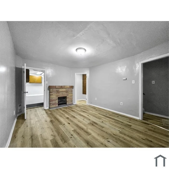 2625 Patterson St  Living.jpg