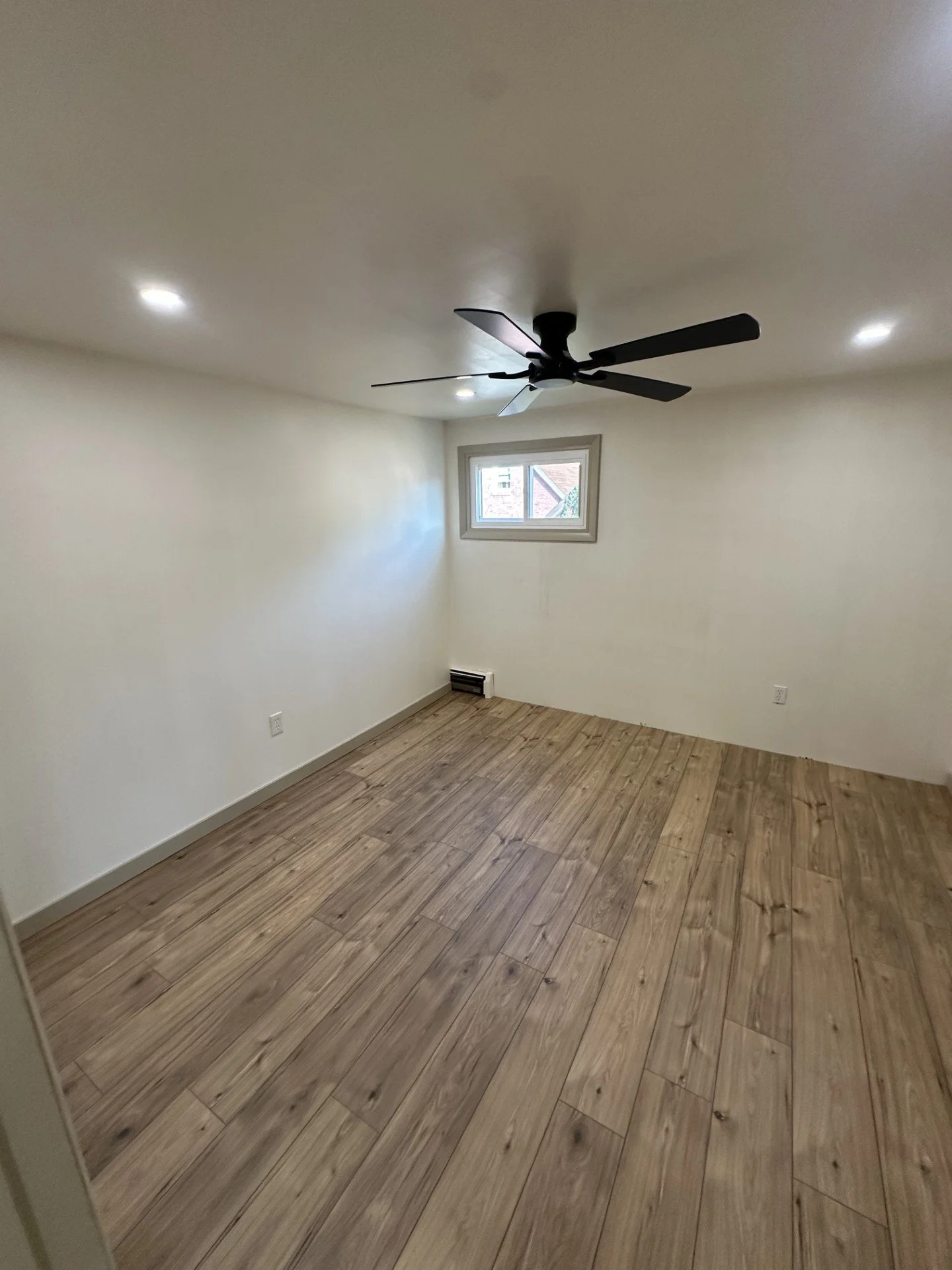 Upstairs Bedroom 4.jpg