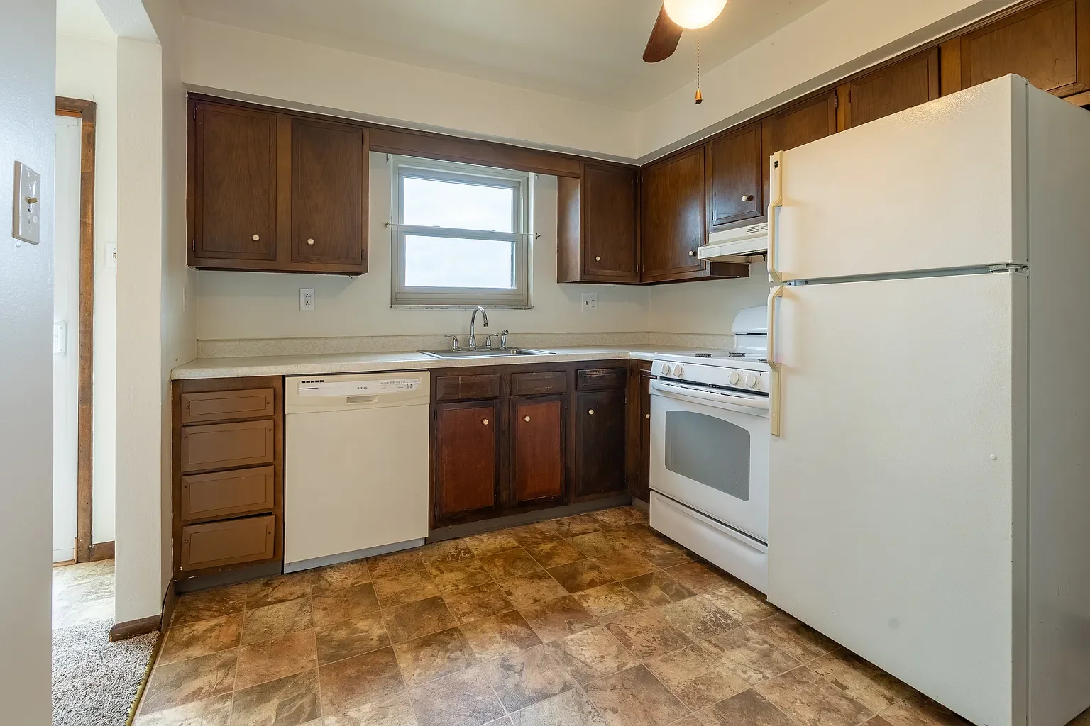 319 Dersam Kitchen.webp
