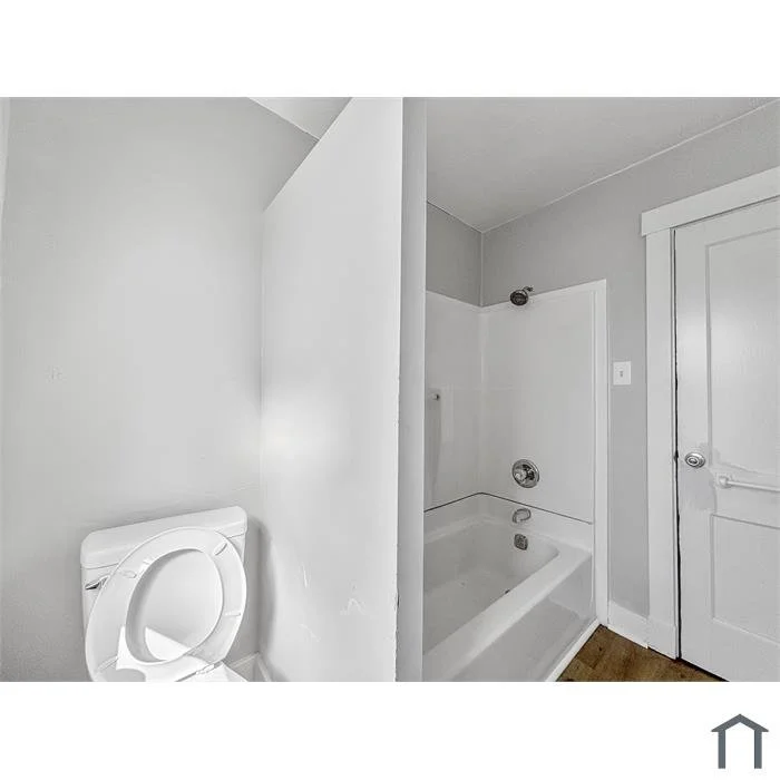 1129 Church Ave Bath.jpg