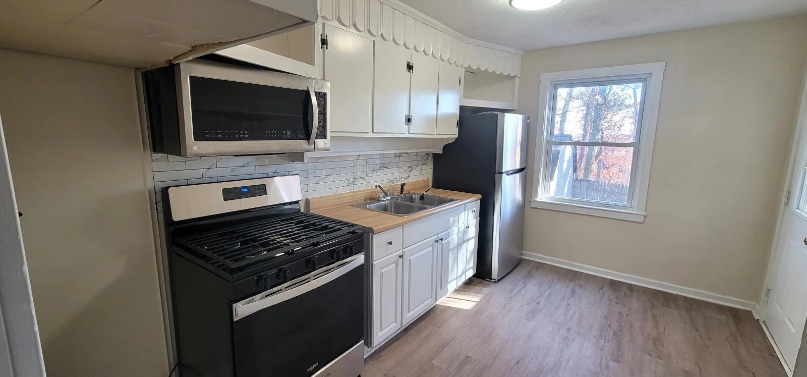 416 Cedar 8.jpg