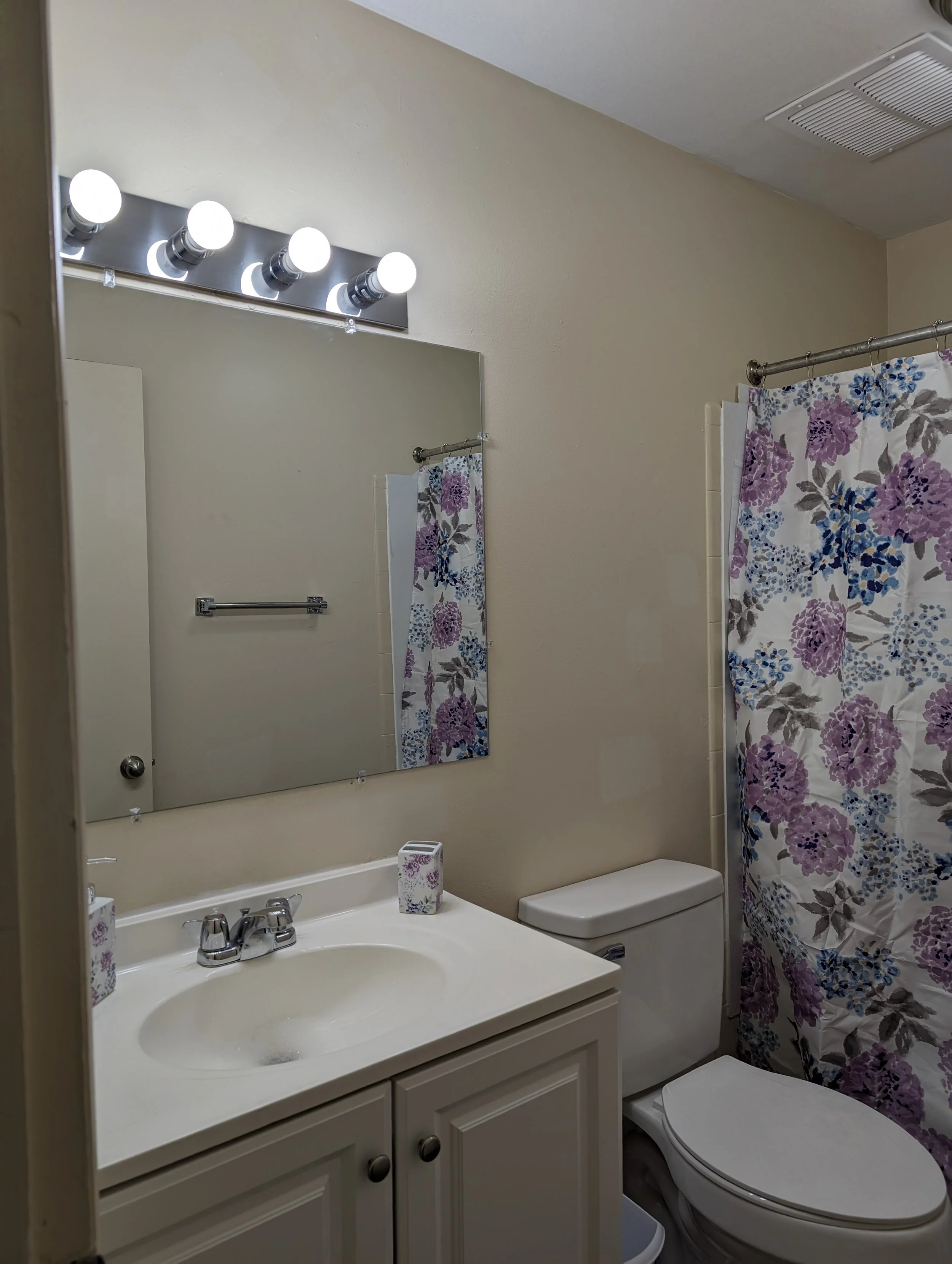 Paul Ct. Bathroom.jpg