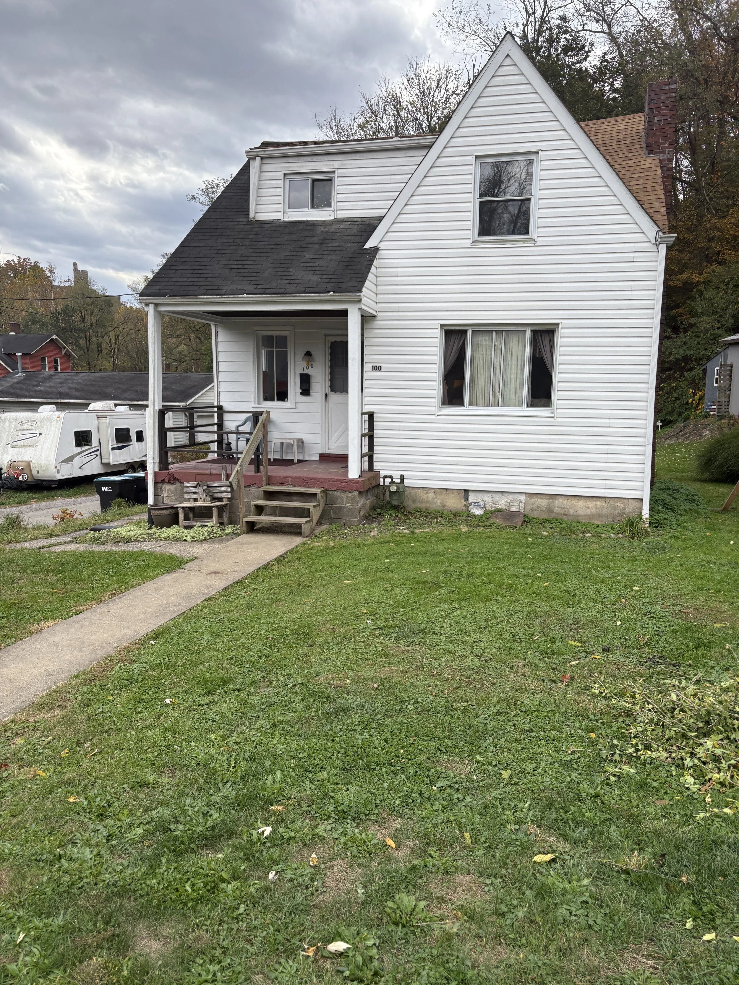 100 Curtis St. #2 Tarentum, PA. 15084 1-Bedroom