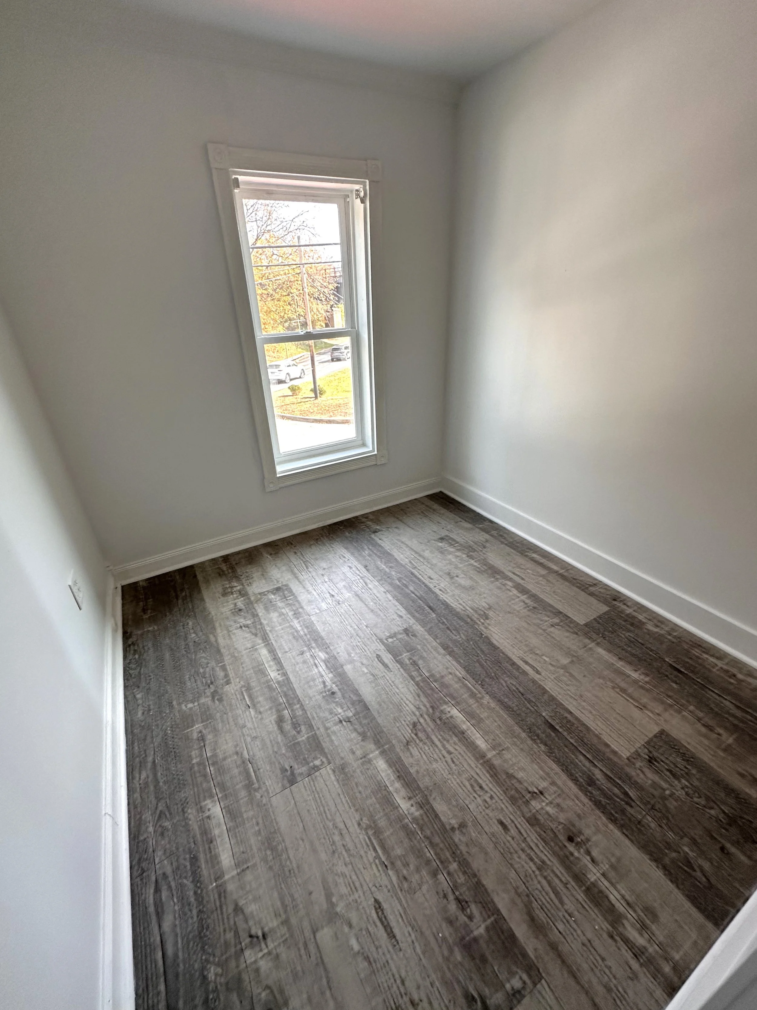 1st Bedroom.jpg