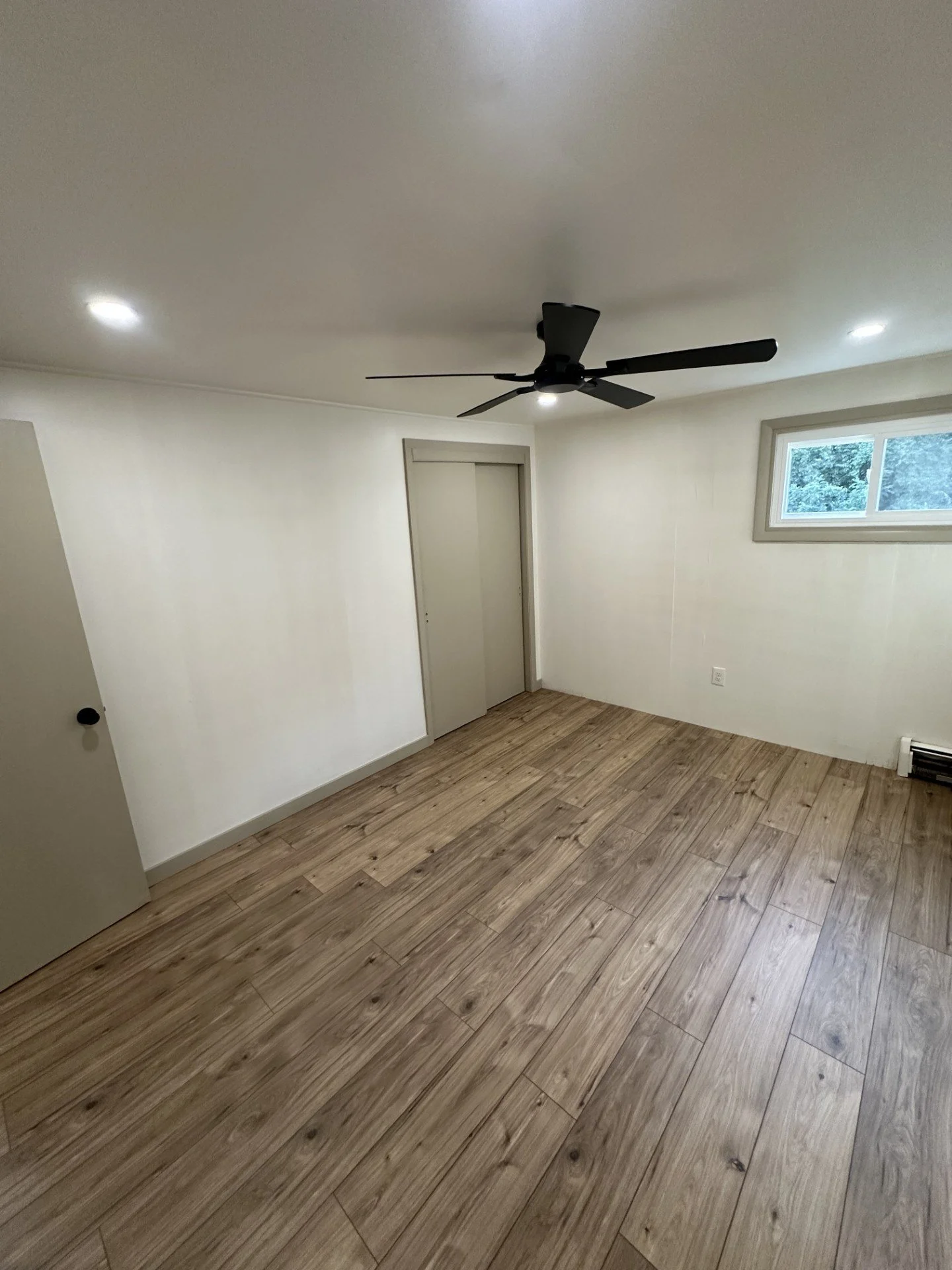 Upstairs Bedroom 2.jpg