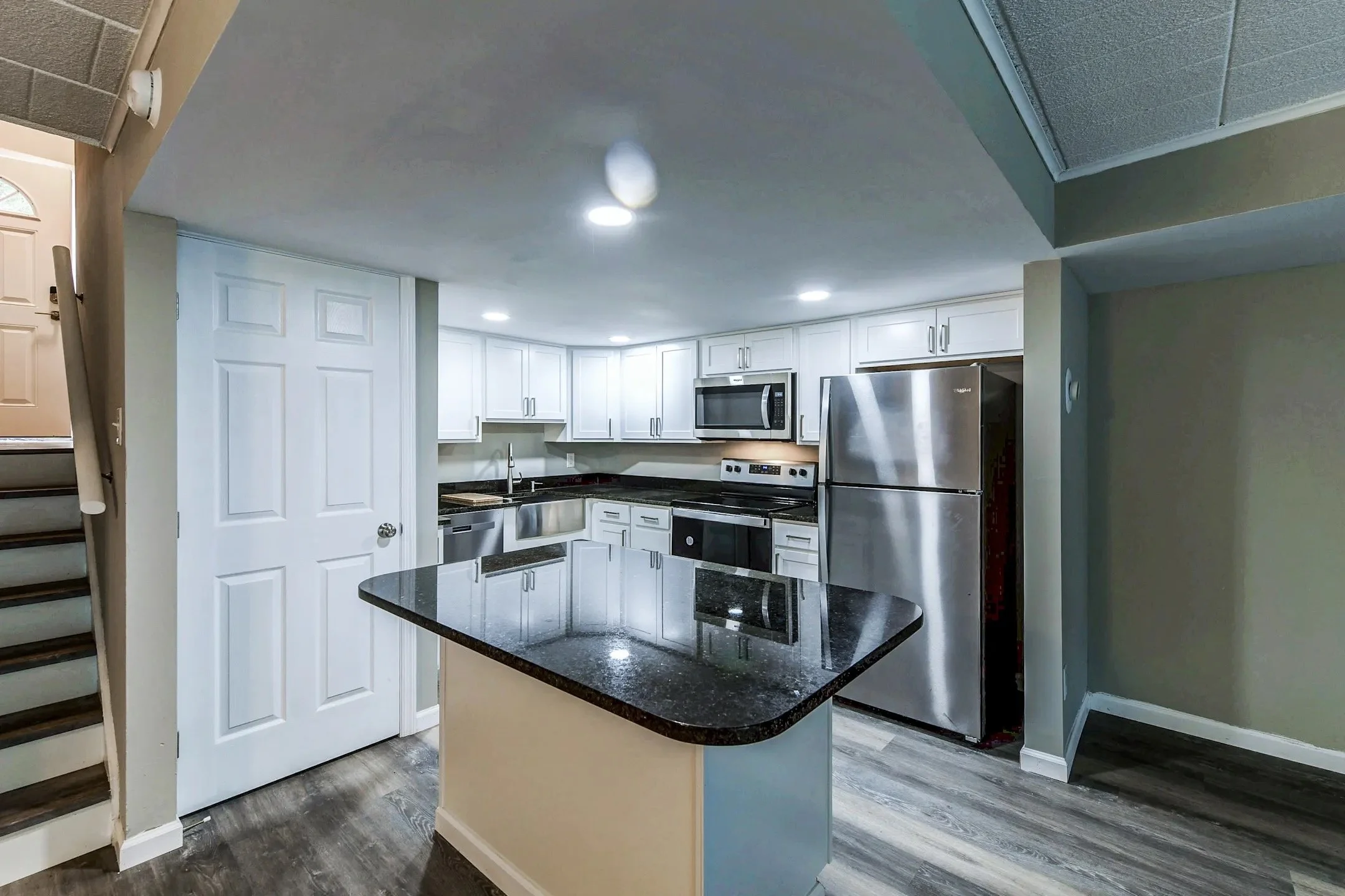 5.Kitchen.jpeg