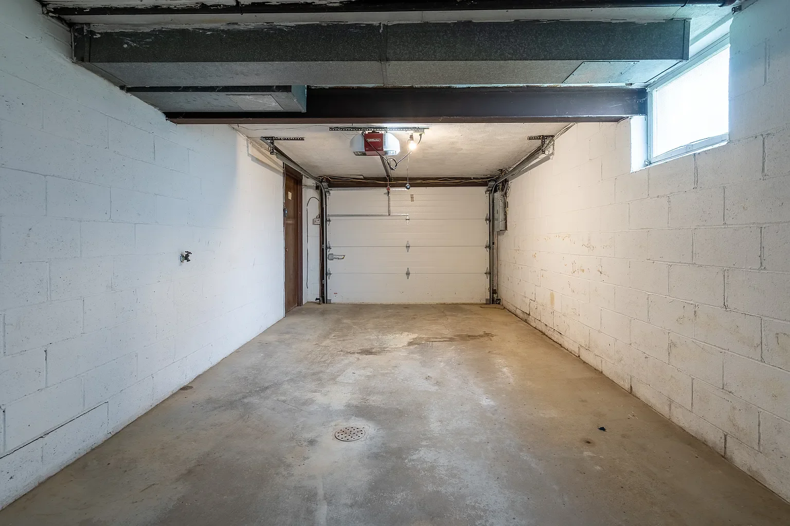 319 Dersam Garage.webp