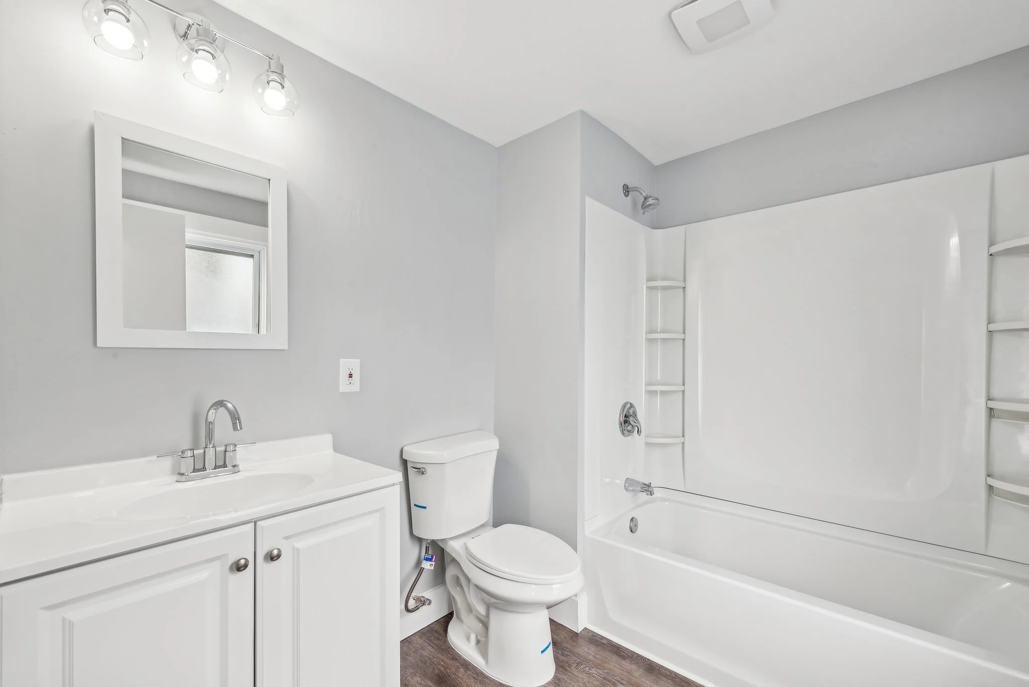 Bathroom _ 553-farnsworth.jpg