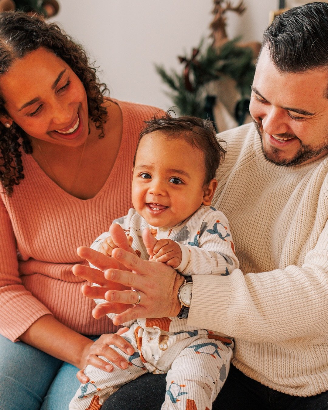 🎄📸 Ramata, Dave &amp; Russell 🫶 part 2/3

location: @parkhillstudios Dolcetto studio

#familyphotography #familyphotographer #familyphotos