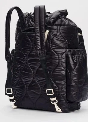 Caraa Black backpack 3.jpg