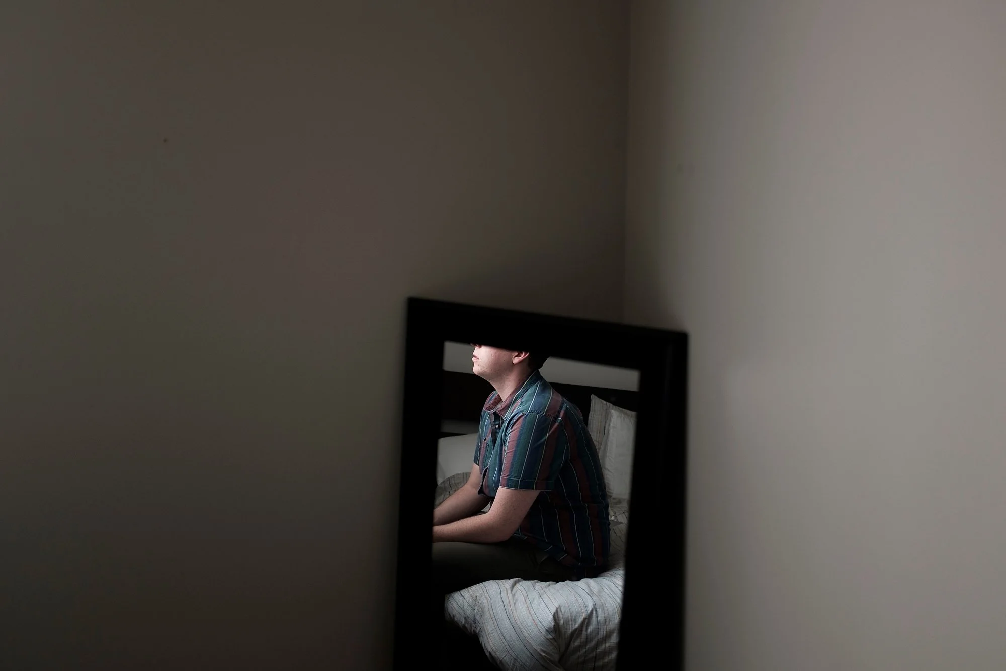 Kyle M
Film Studies. 5th year. Wilfrid Laurier University
Depression & exhaustion

"The one thing I regret in the way I treated myself is that I didn’t tell others. There were only a few people I told about it, so by the time I walked into work I had