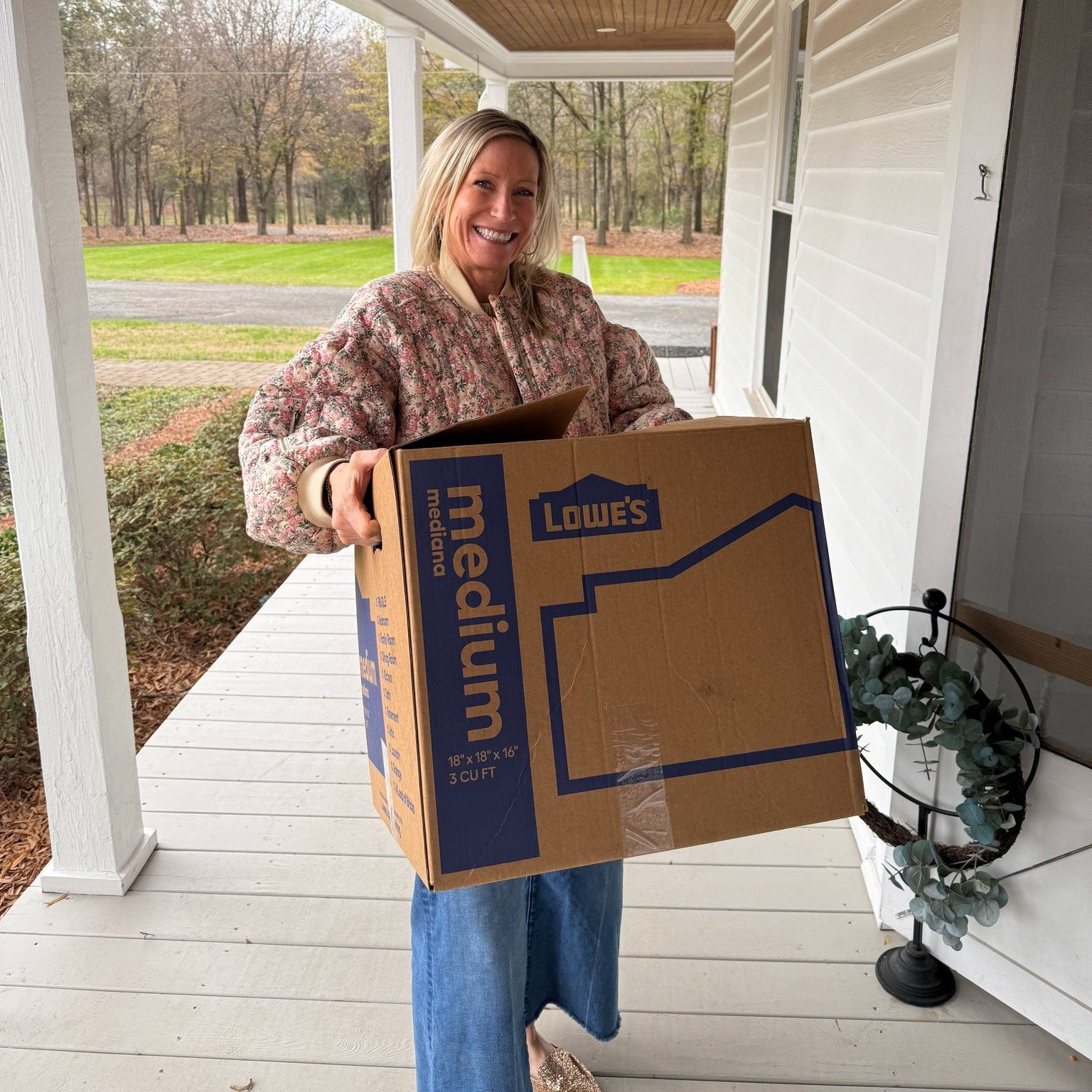 One neighborhood. A big impact. 💛

Lisa Kelly shared a simple ask in her Lake Wylie neighborhood &mdash; and neighbors showed up. Together, they collected 500 children&rsquo;s books to help build a school library in Ghana. 

Want to help?
&bull; Dro