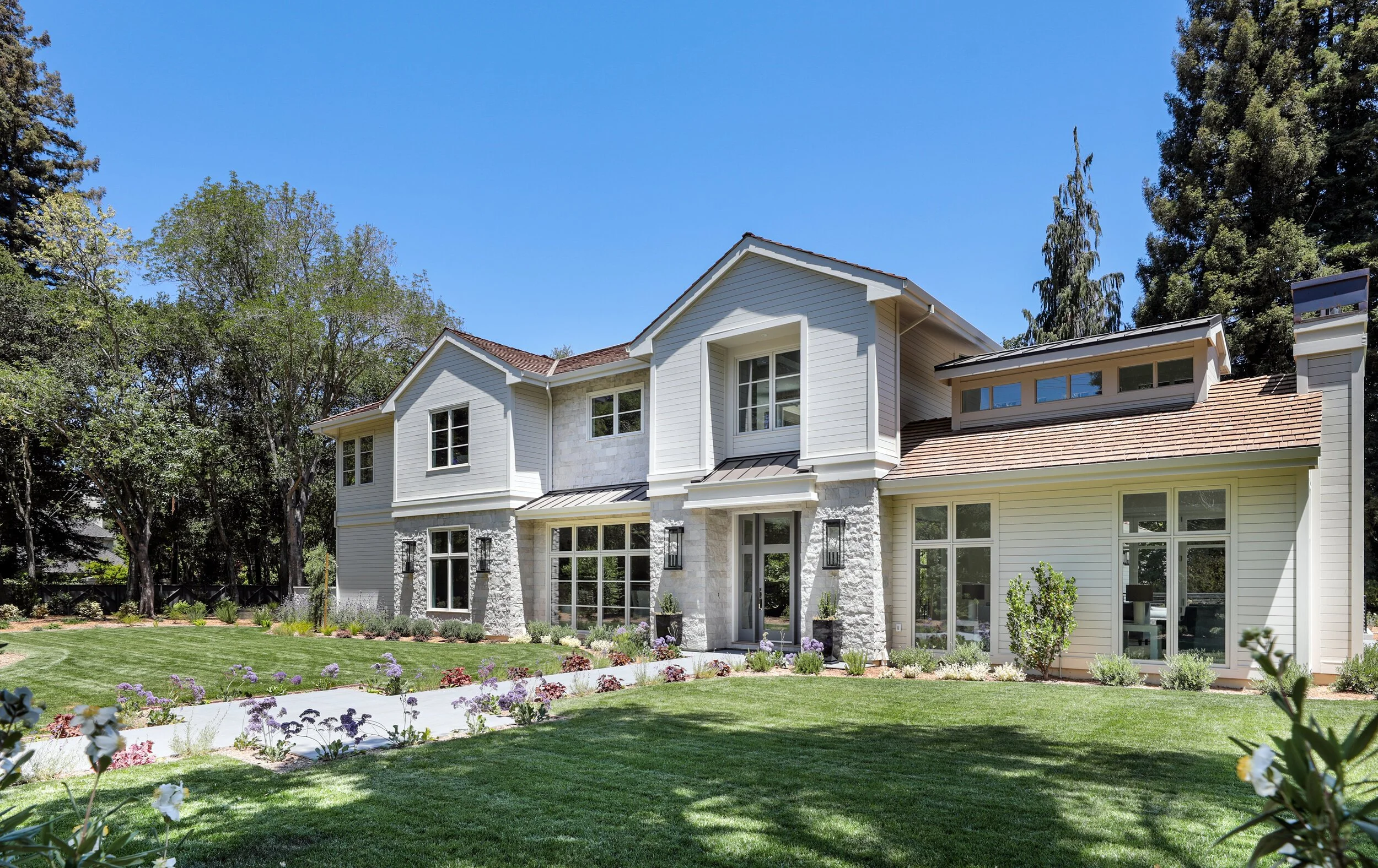 289 Almendral Avenue