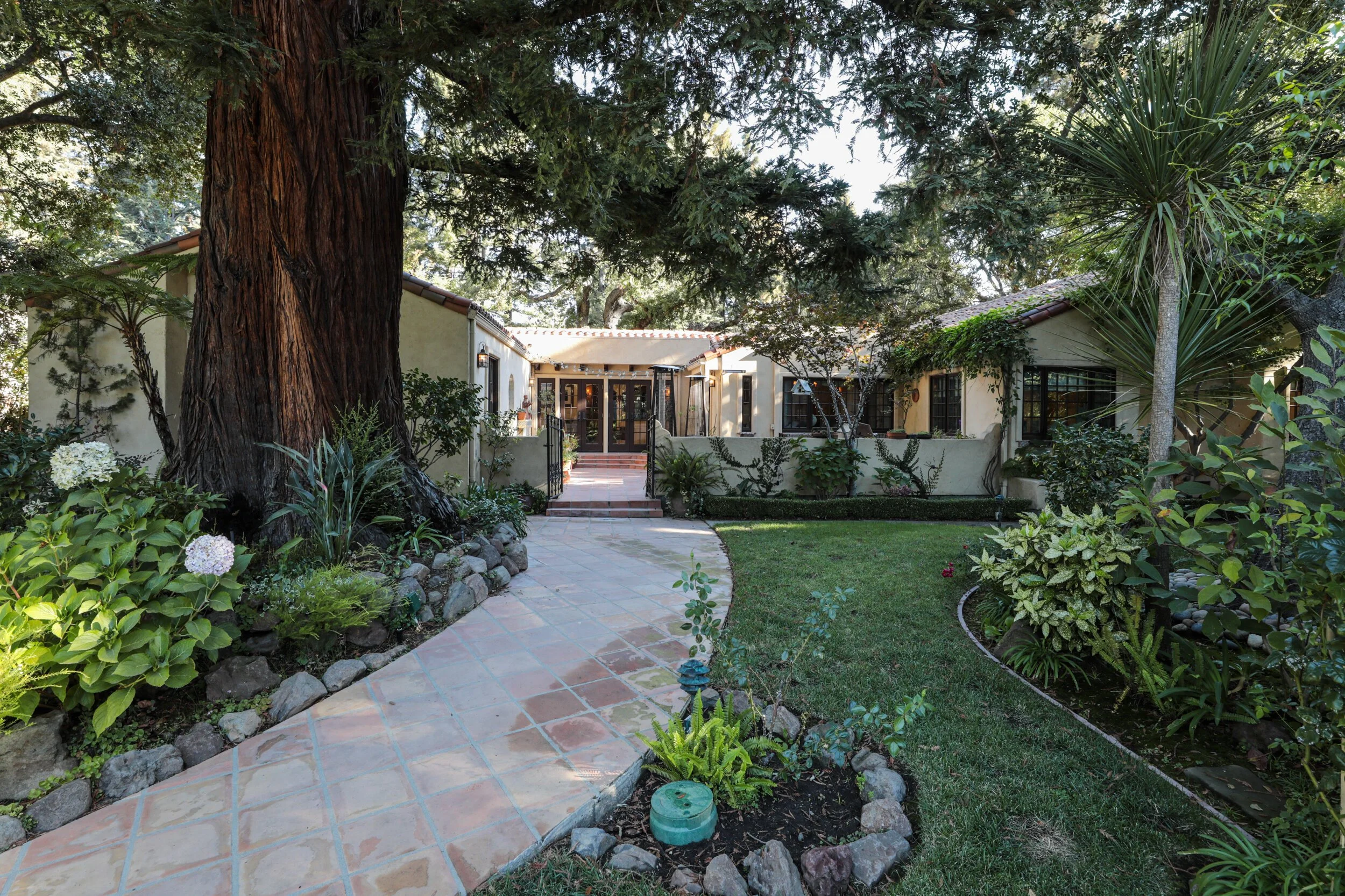 1165 San Mateo Drive