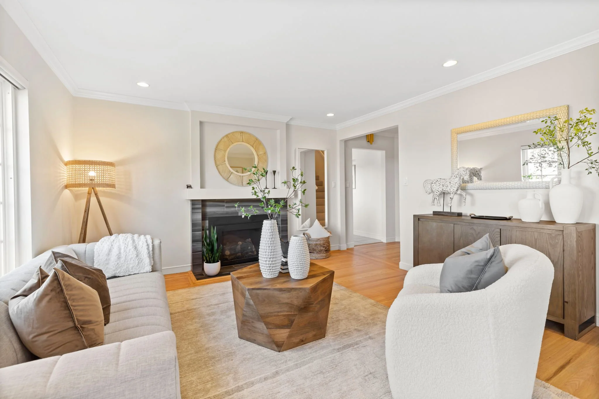 7-web-or-mls-So Gold Photo-7.jpg