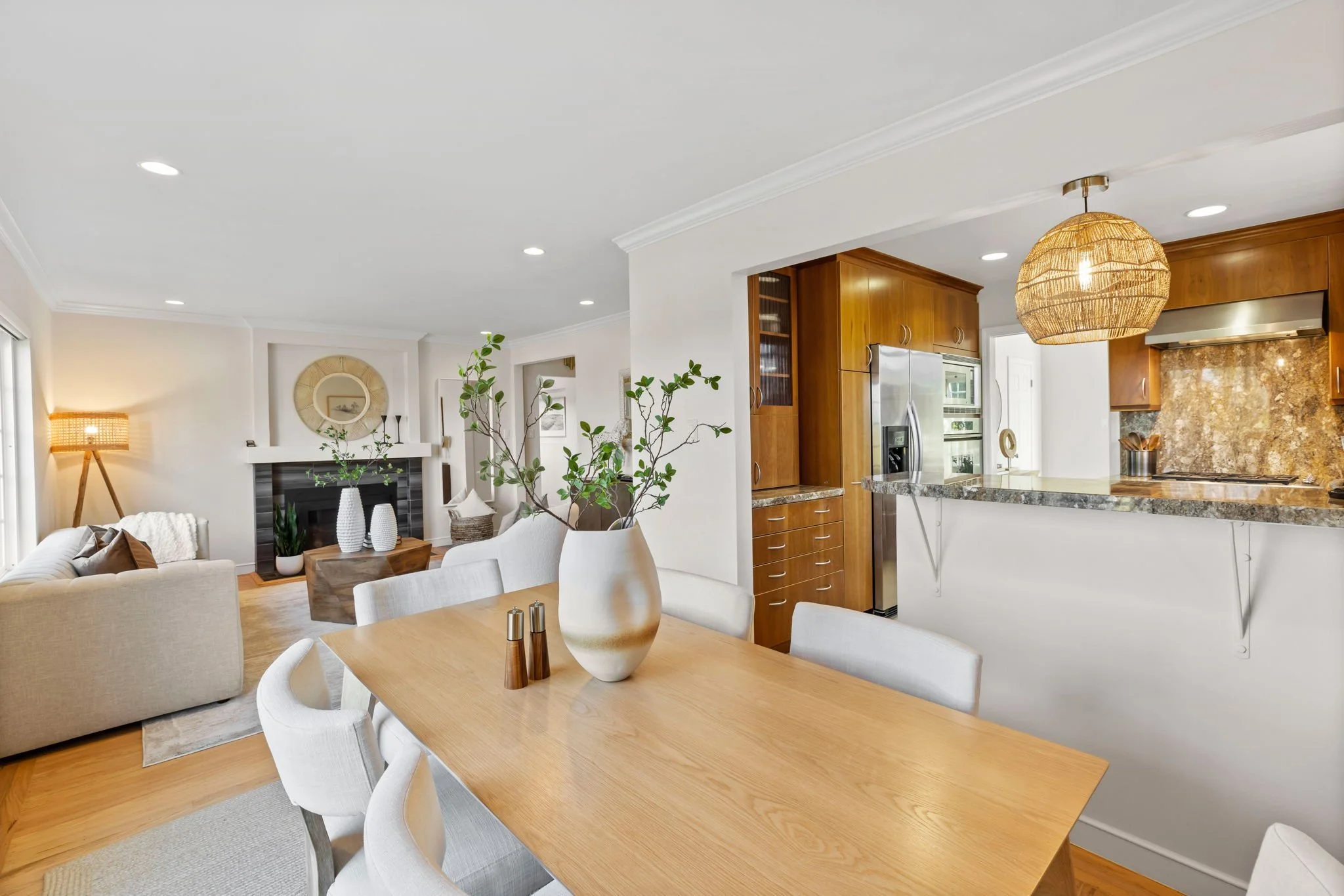 10-web-or-mls-So Gold Photo-10.jpg