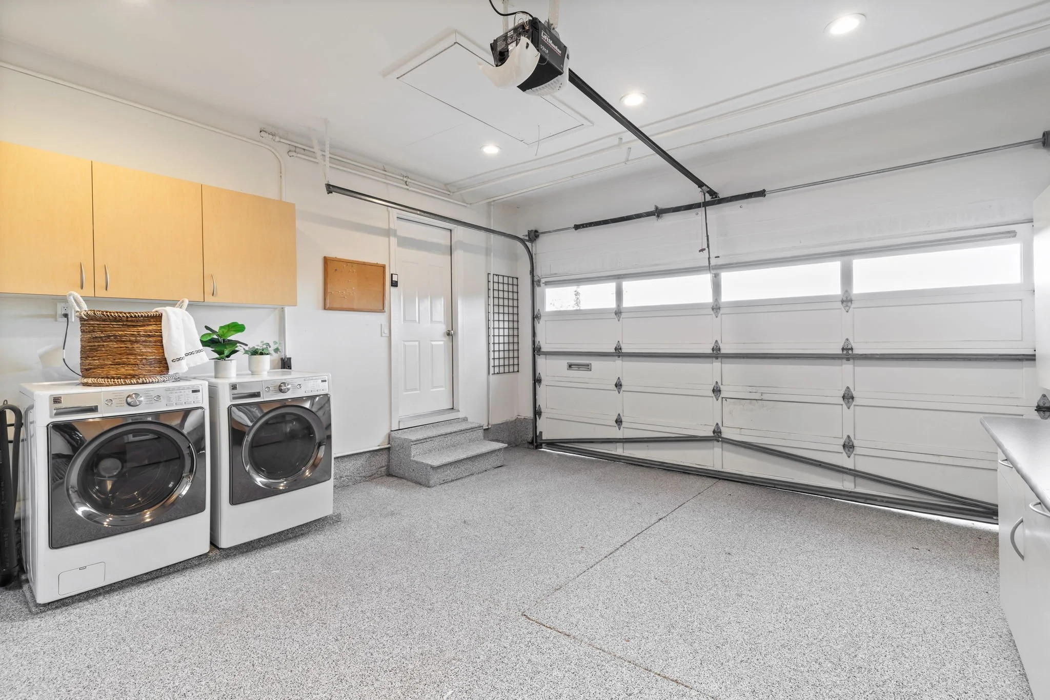 25-web-or-mls-So Gold Photo-25.jpg