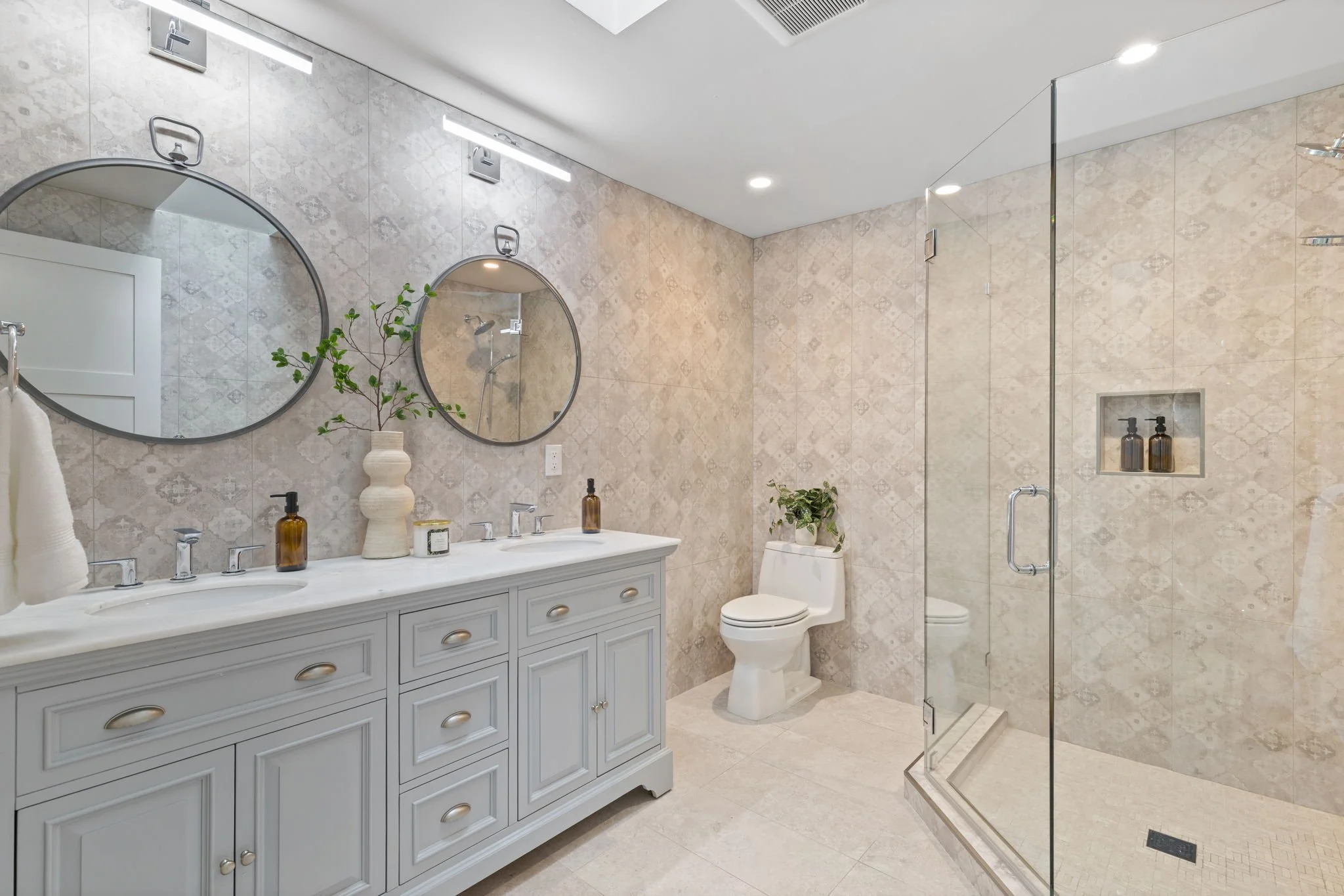 15-web-or-mls-So Gold Photo-15.jpg