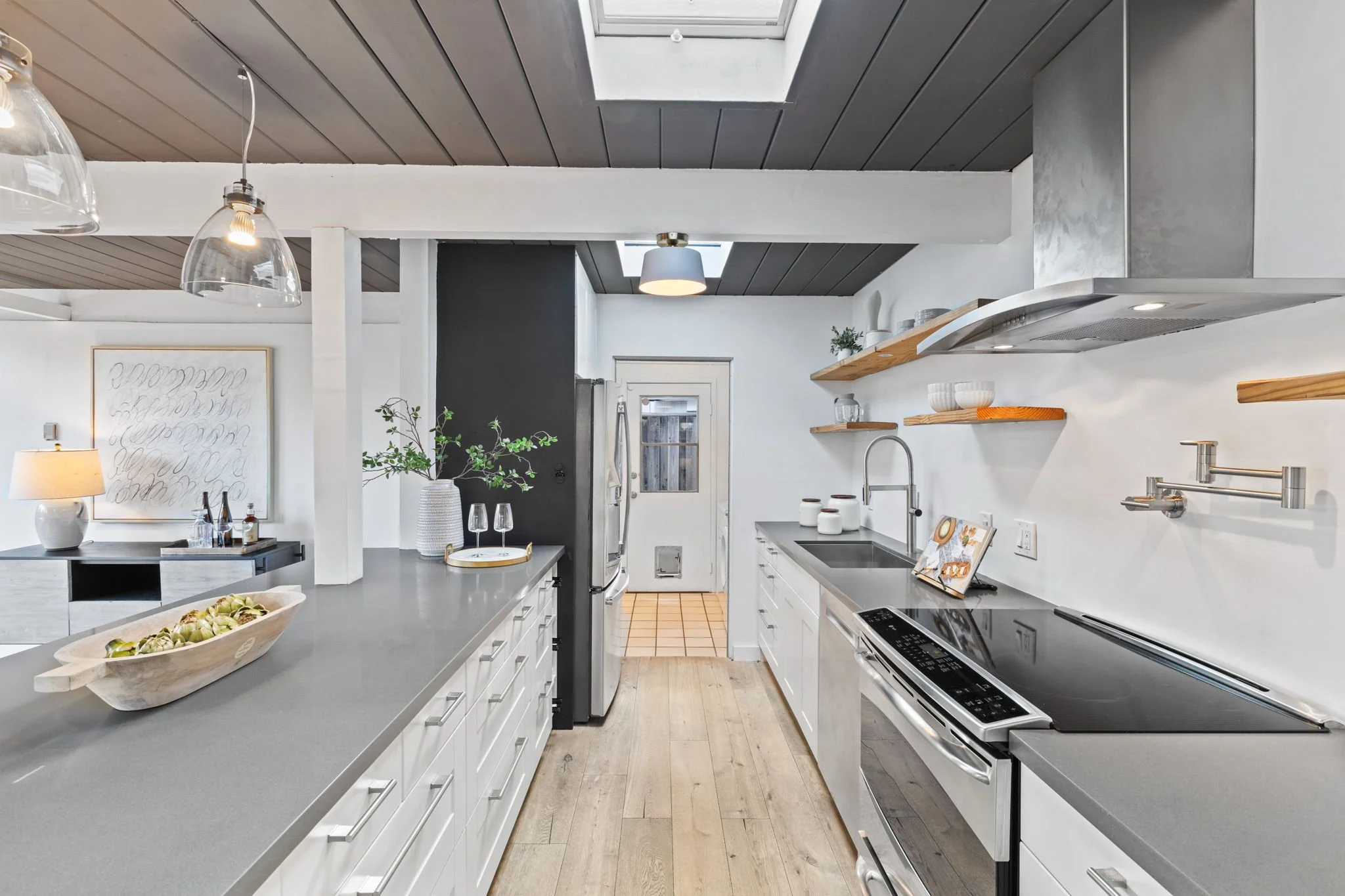 22-web-or-mls-So Gold Photo-22.jpg