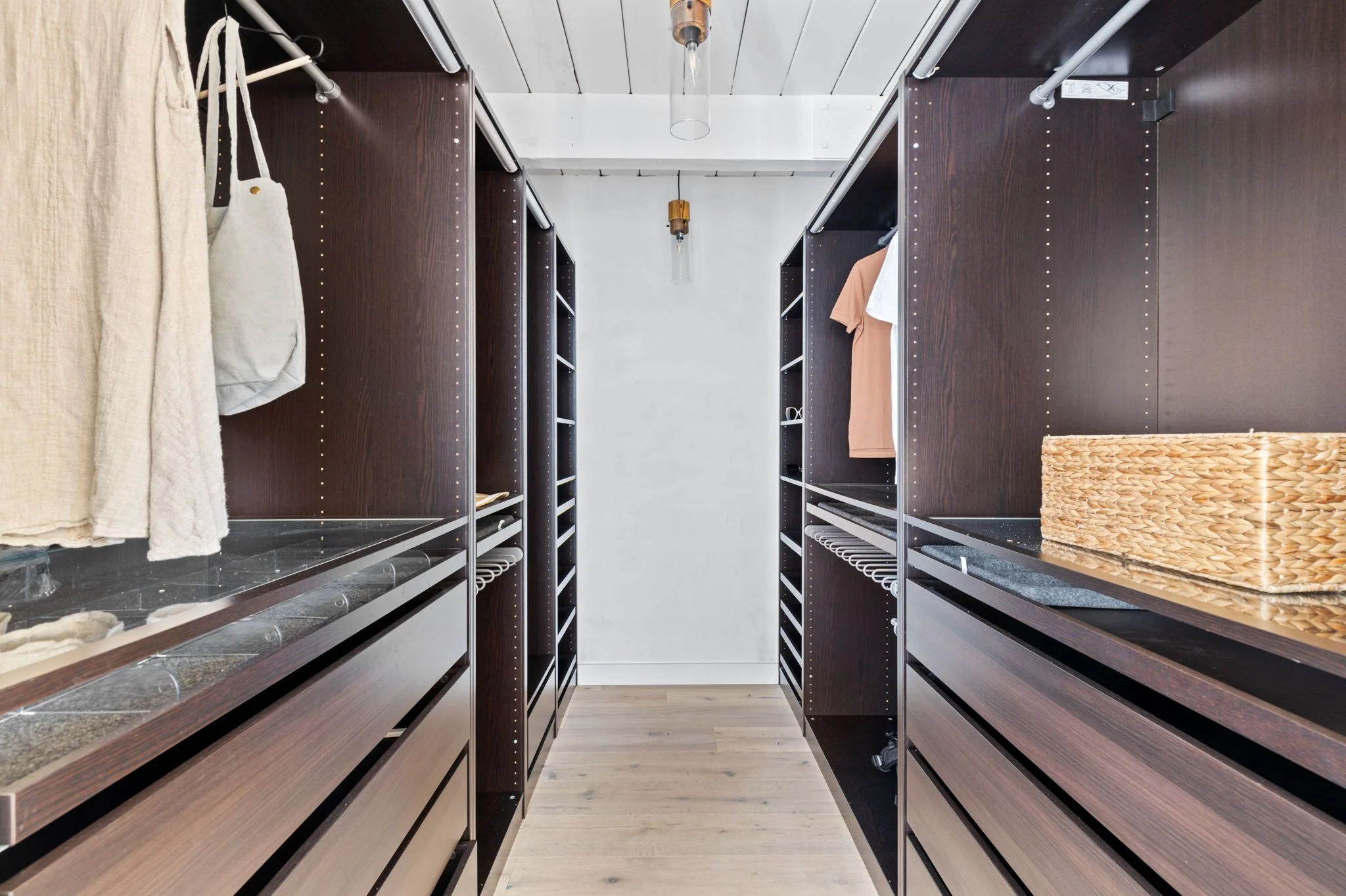 10-web-or-mls-So Gold Photo-10.jpg