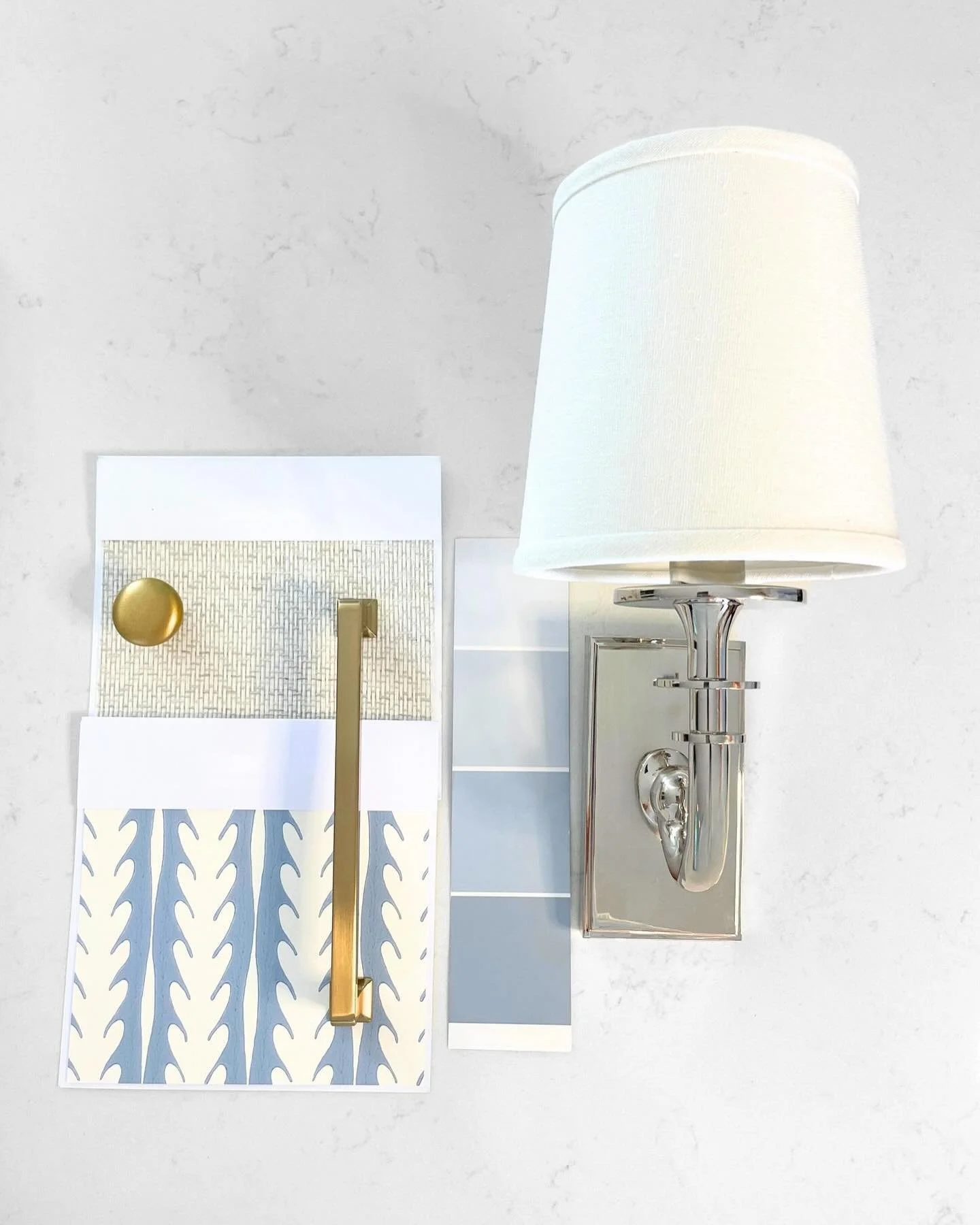 You can mix gold and silver! We can show you how!

#interiordesign #gold #sliver