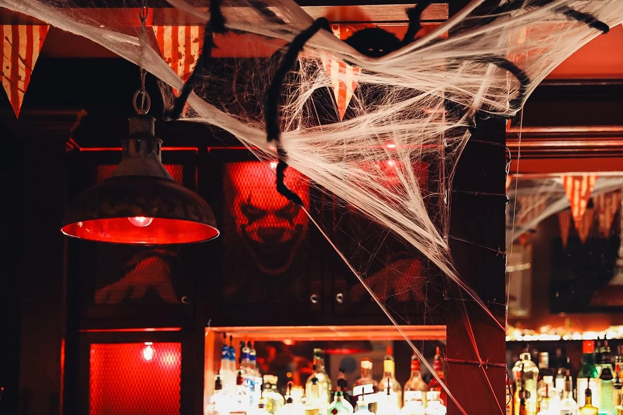 Step right up to the haunted circus 🎪

Our clowns don&rsquo;t joke, our spiders don&rsquo;t play,
and our scarecrows? They&rsquo;ve been watching you all night 👁️

The Halloween takeover is ON 🎃 

📸 an decorations by @jaredkeithlee 

#CrushDC #Ha