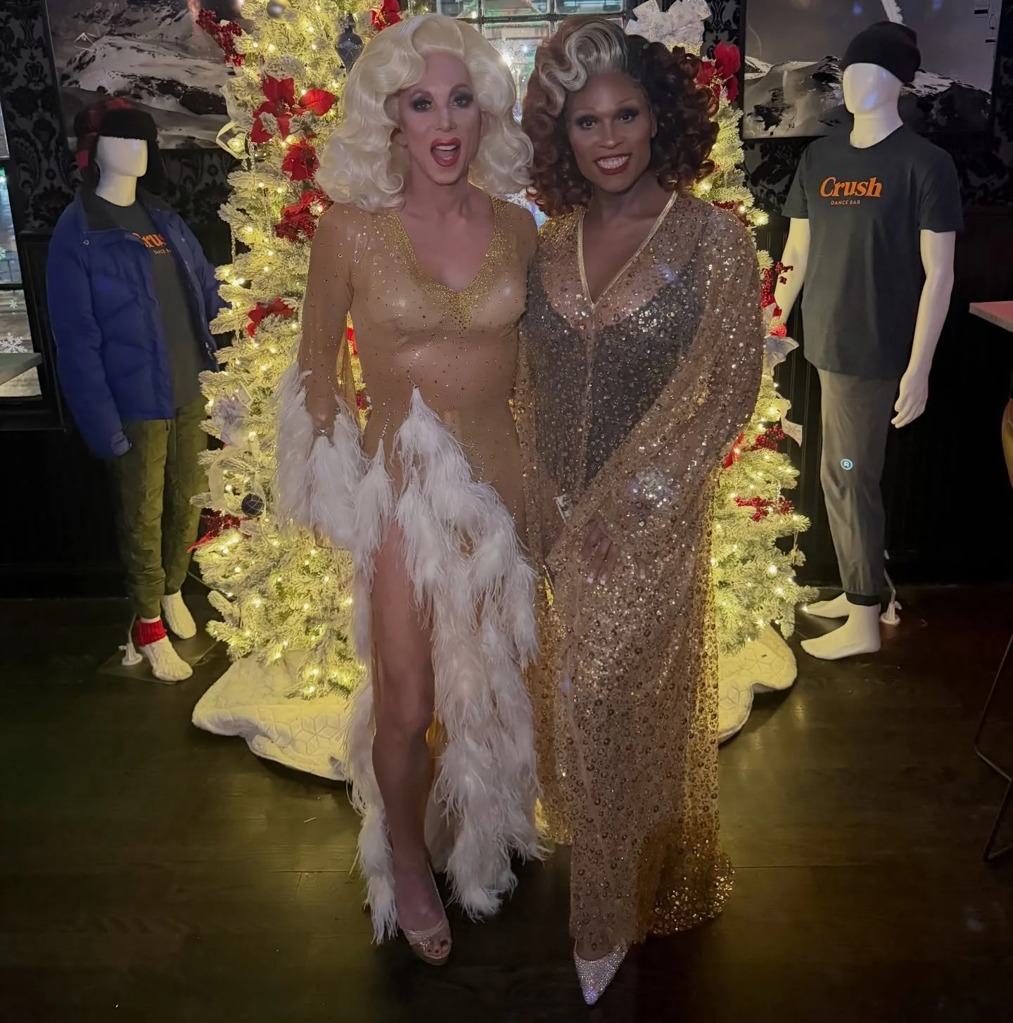 Thank you to the fabulous @peppermint247 and @misssherryvine for an amazing night! ❤️❤️❤️
