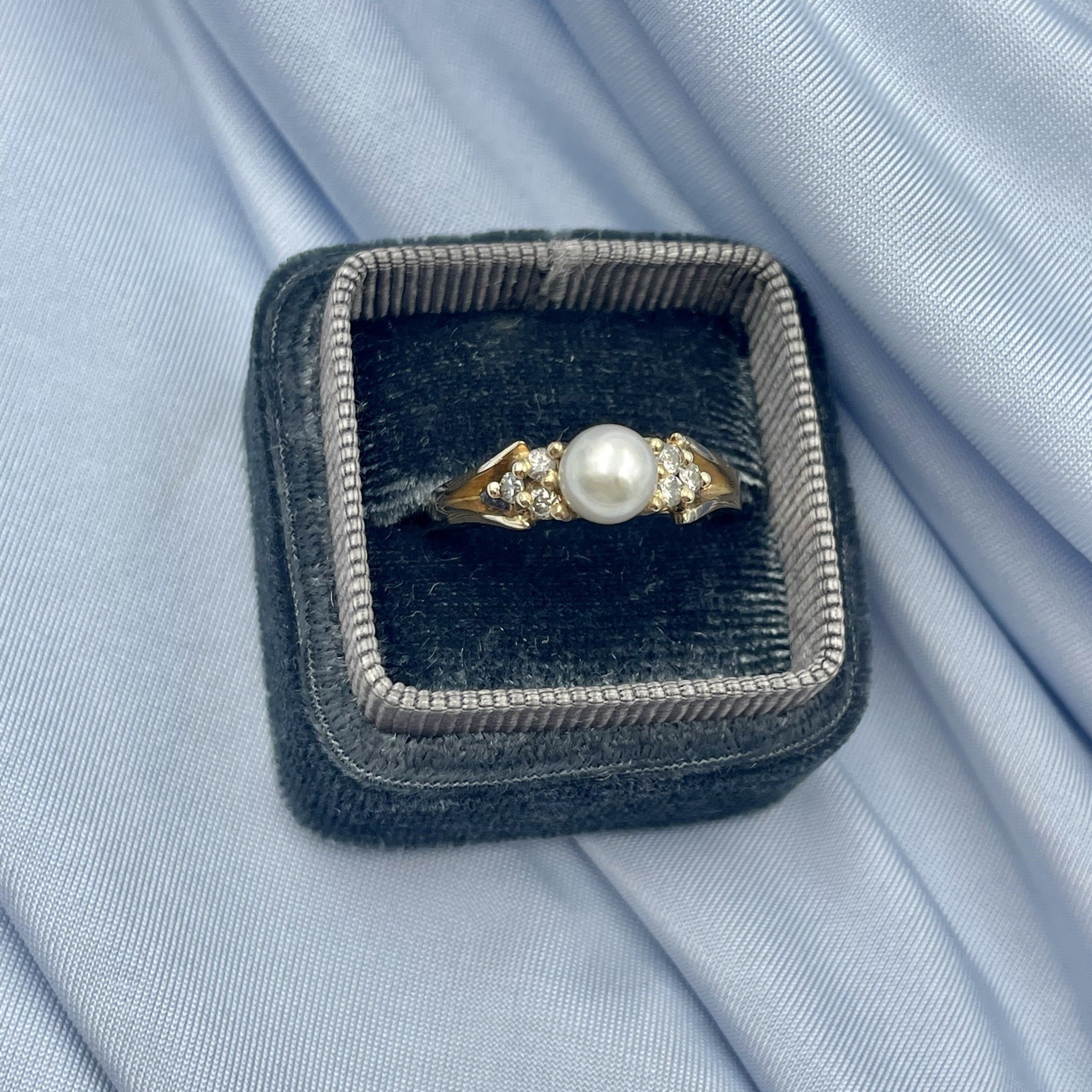 Ladies Diamond And Pearl Ring 14k Yellow Gold in ring box