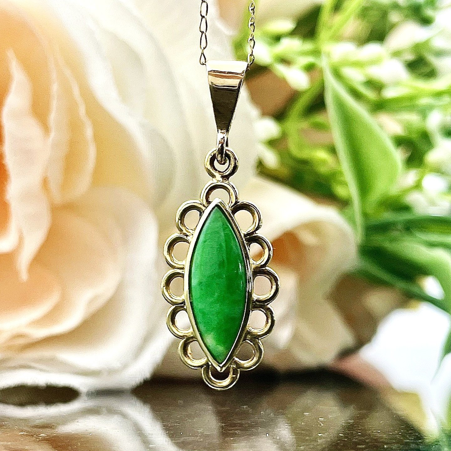 14k Yellow Gold Marquise Jade Vintage Pendant