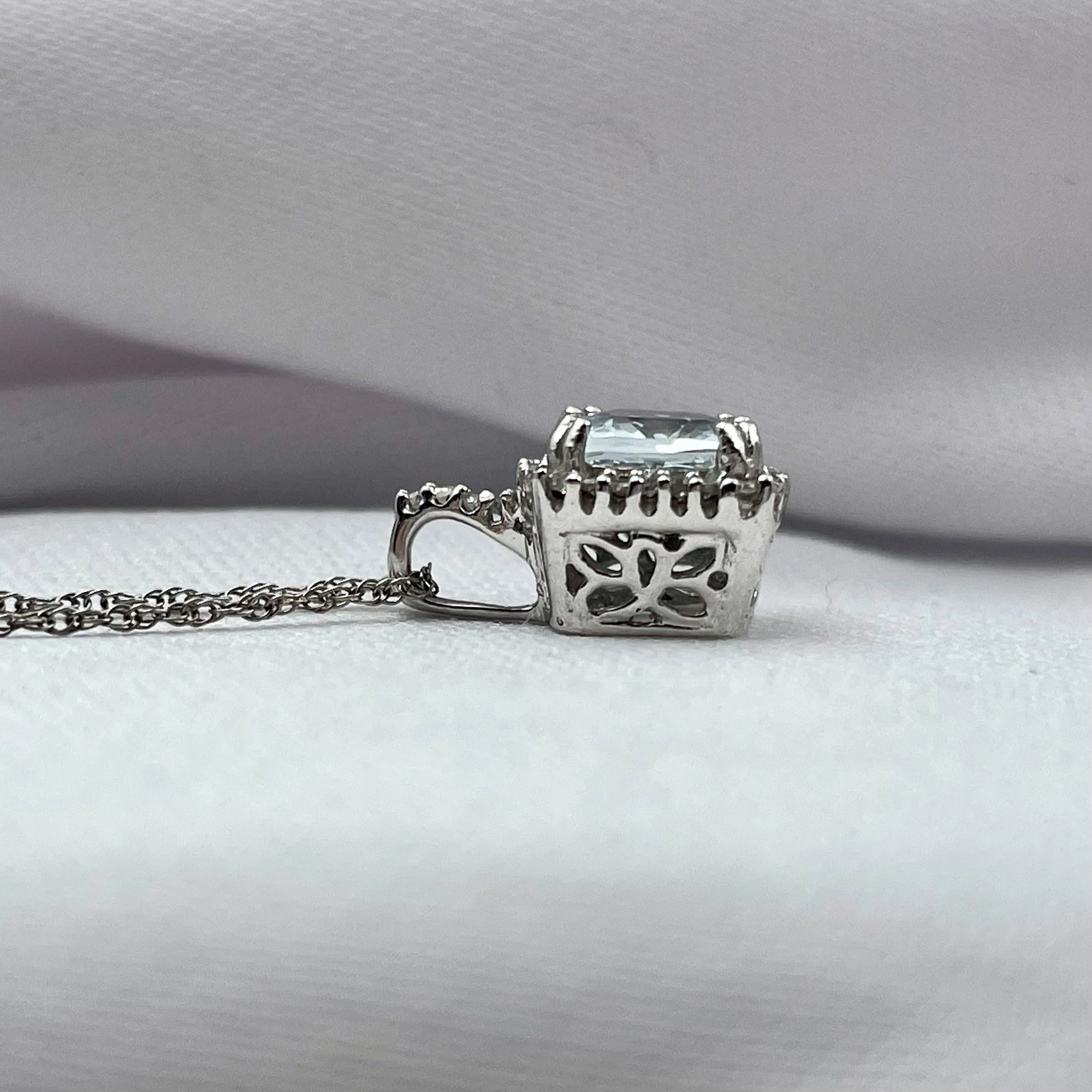 10k White Gold Cushion Cut Aquamarine With Diamond Halo Pendant - Warren Jewelers