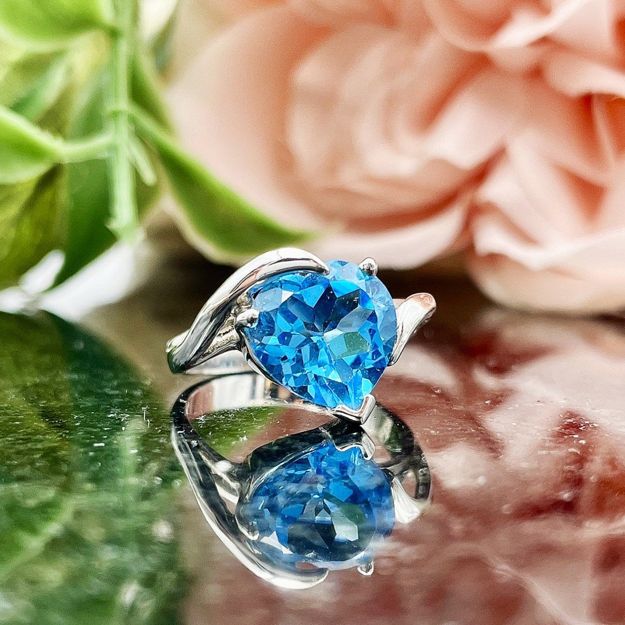 10mm Heart Cut Blue Topaz Heart Solitaire Ladies 14k White Gold Ring