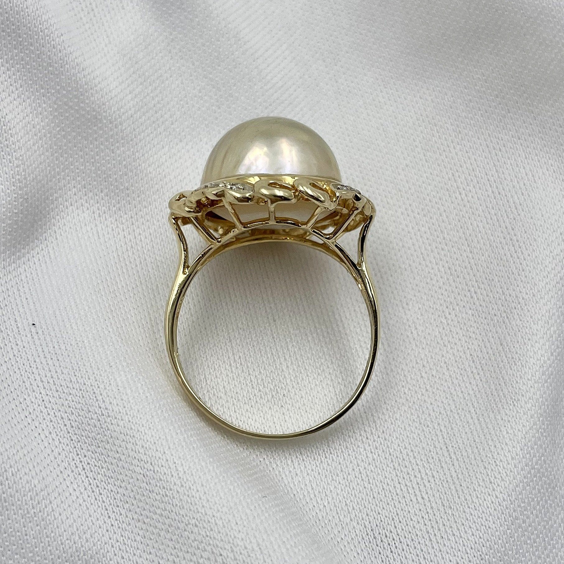 top down gallery view Mabé Pearl Floral Setting Ladies Ring 14k Yellow Gold