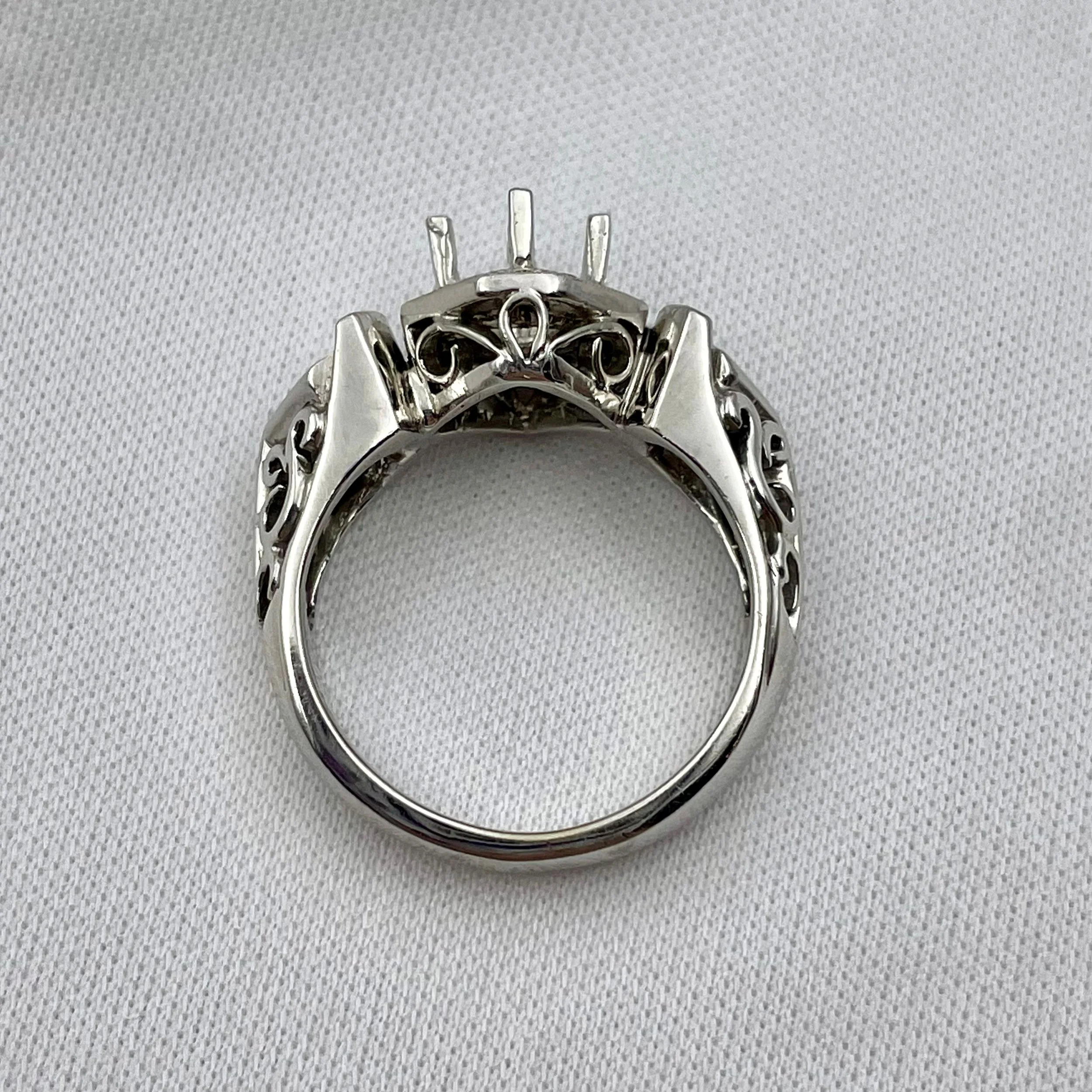 MAB0247K3.jpg
