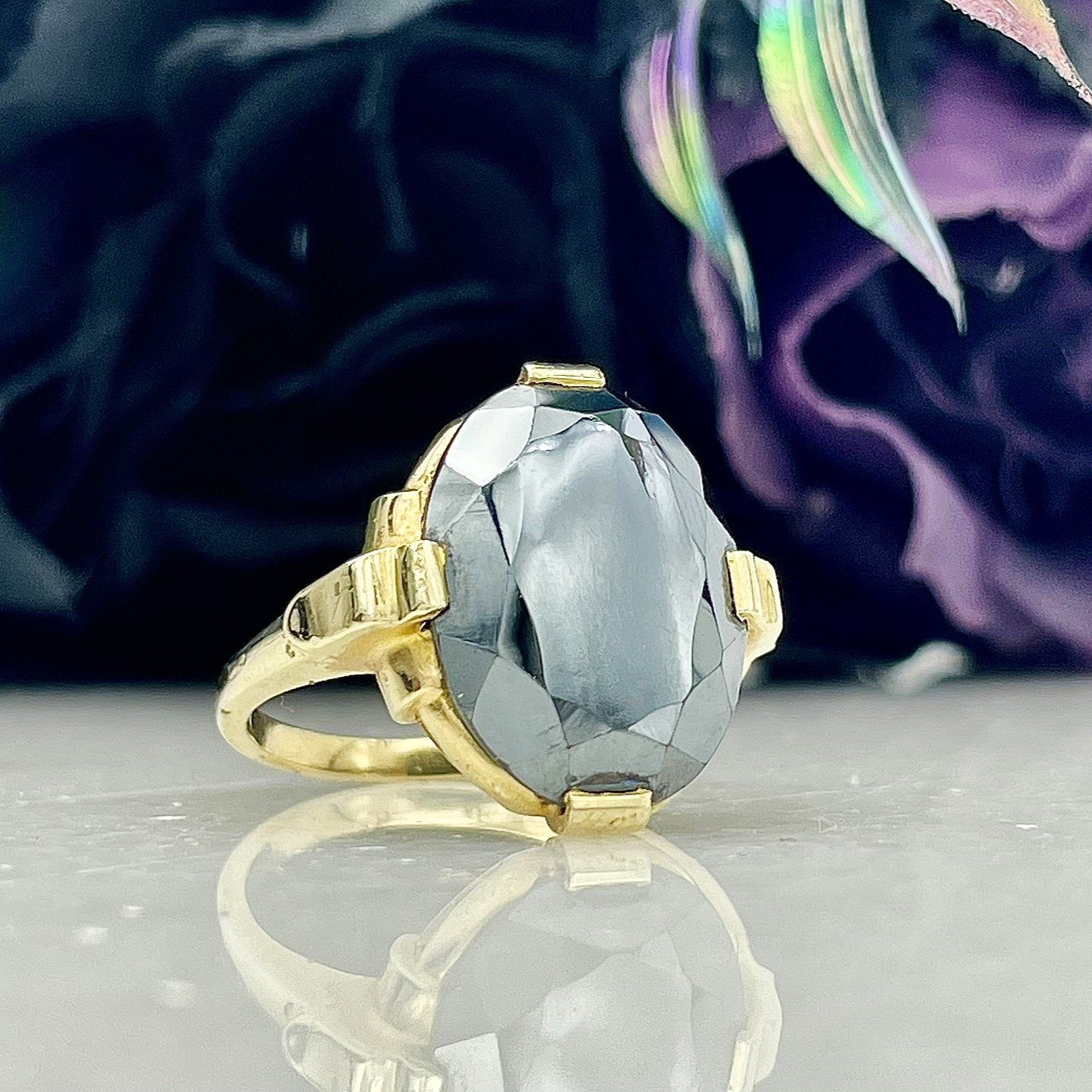 14k Yellow Gold Estate Oval Hematite Ring
