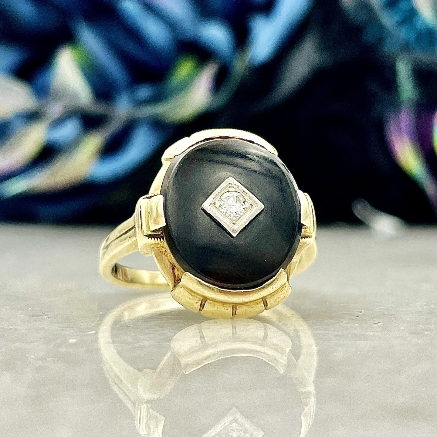 10k Yellow Gold Vintage Onyx & Diamond Ring