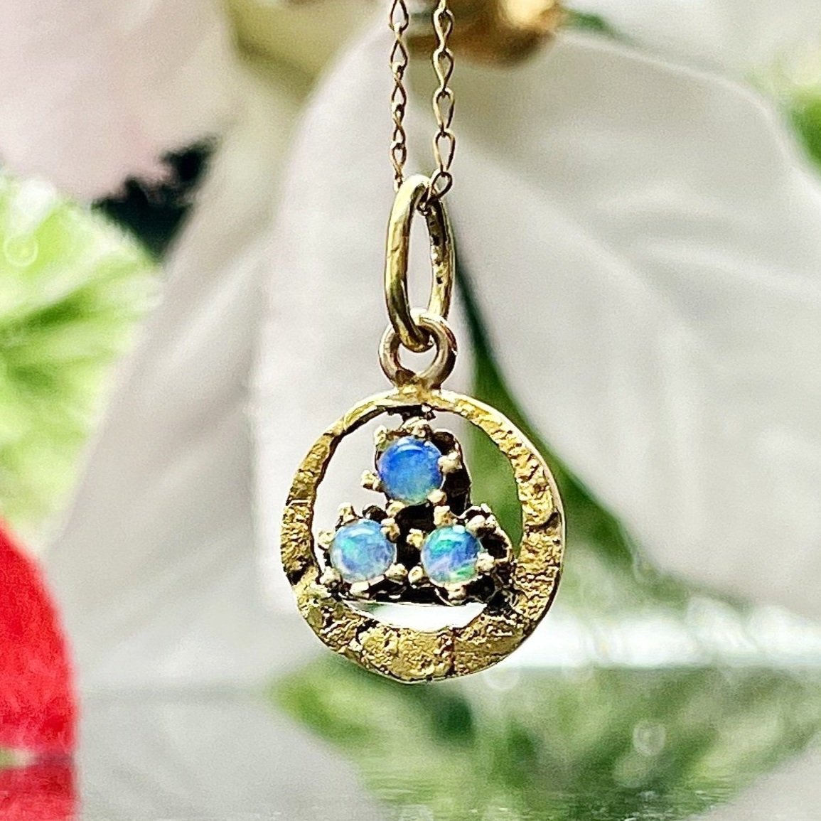10k Yellow Gold Vintage Opal Nugget Style Pendant