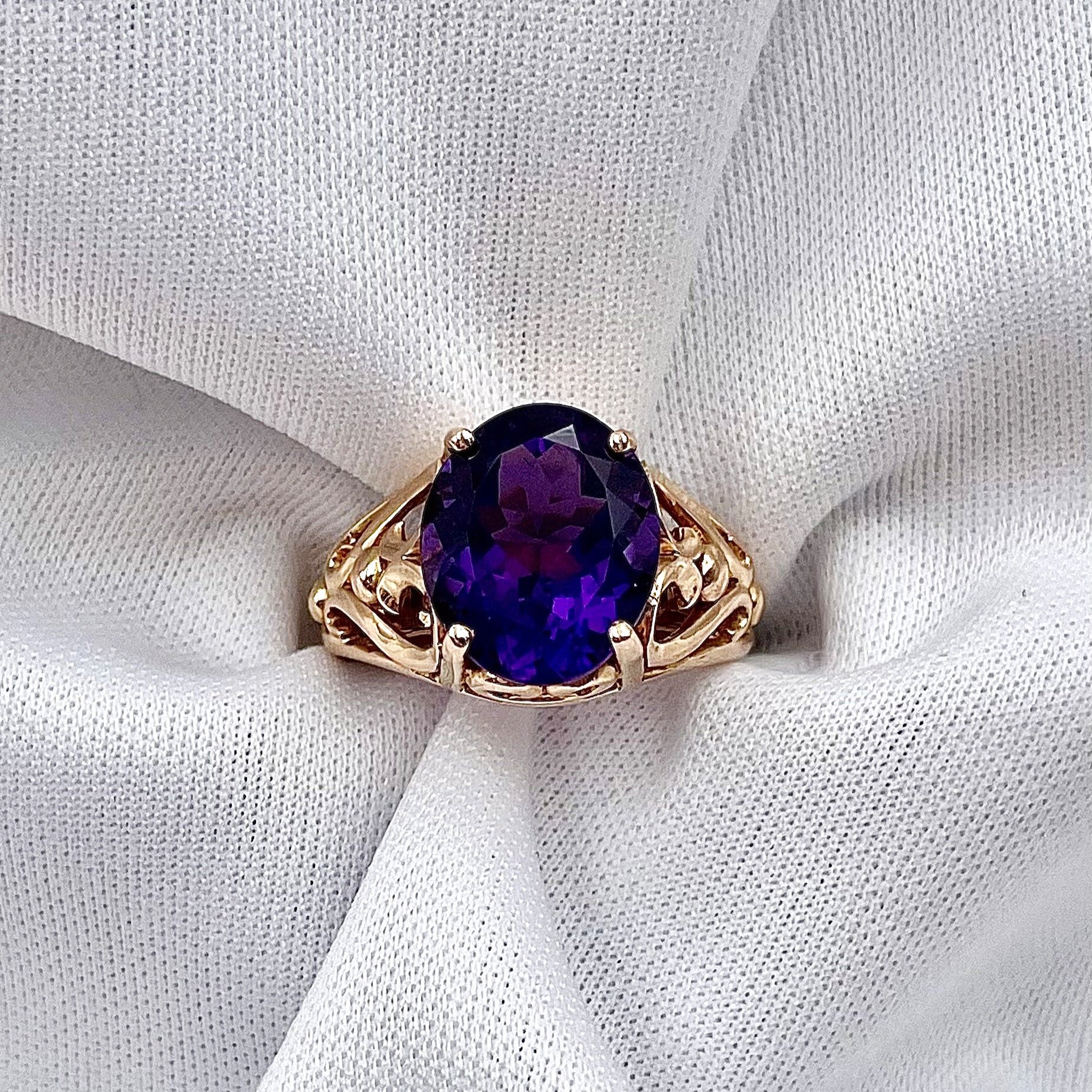 top down white background 14k Rose Gold Heart Filigree Oval Amethyst Ladies Ring