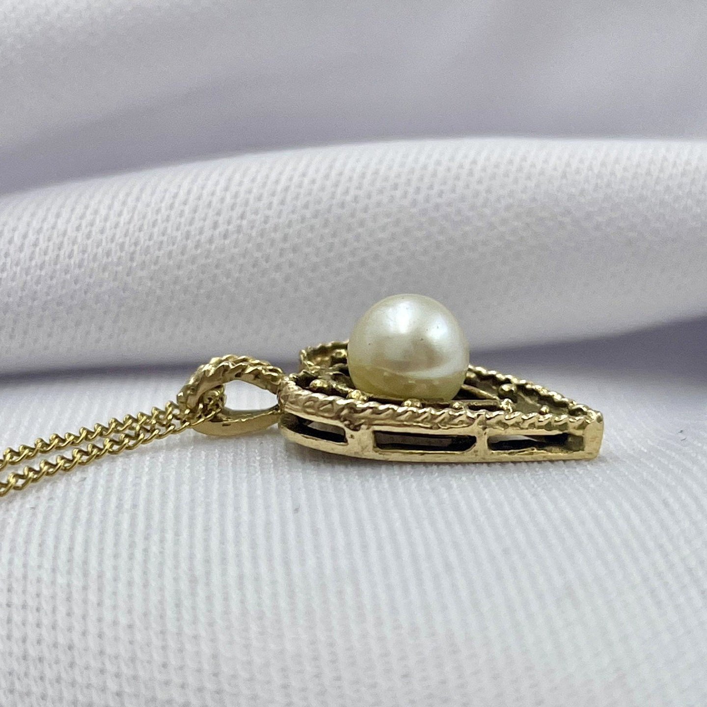 14k Yellow Gold Estate Pearl Heart Pendant
