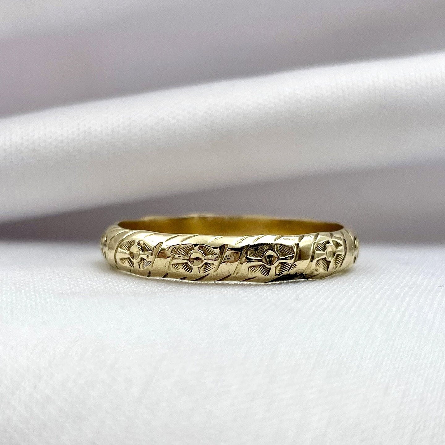 side view white background Men's Carved Estate Wedding Band 14k Yellow Gold