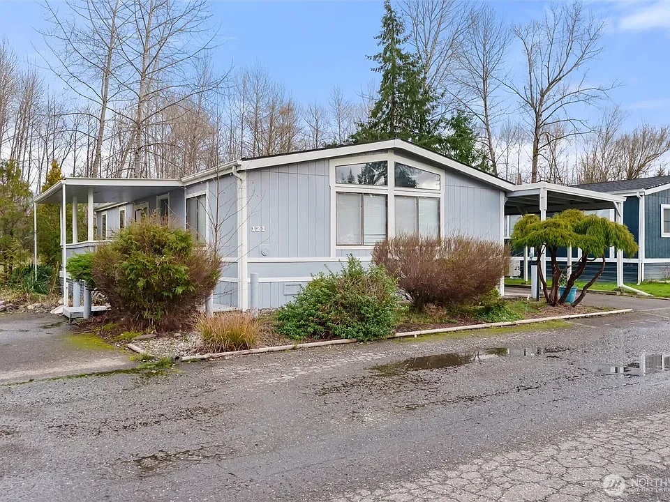 28000 NE 142nd Place Unit #100, Duvall WA 98019