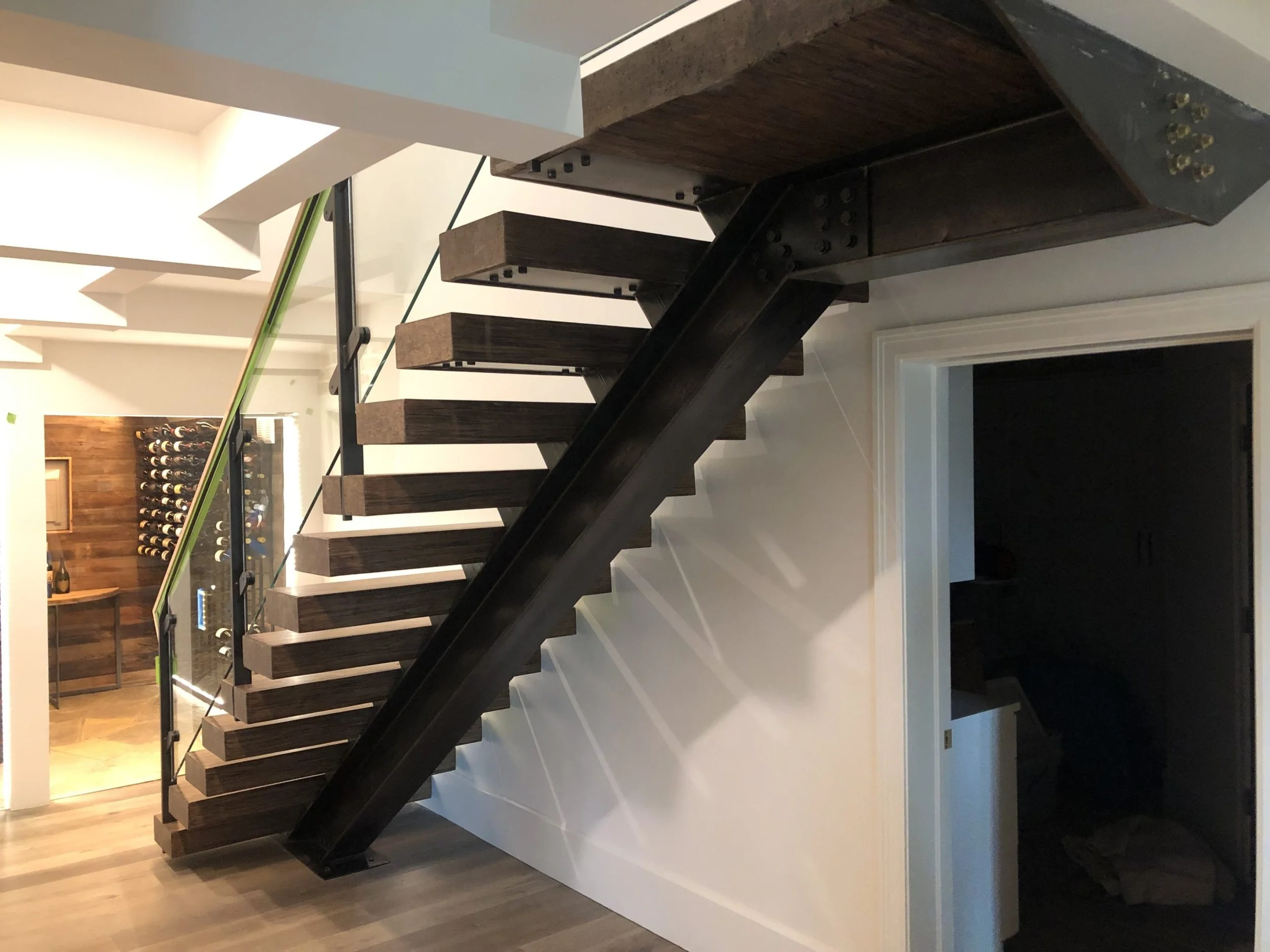 Mono Stringer Staircase Railing